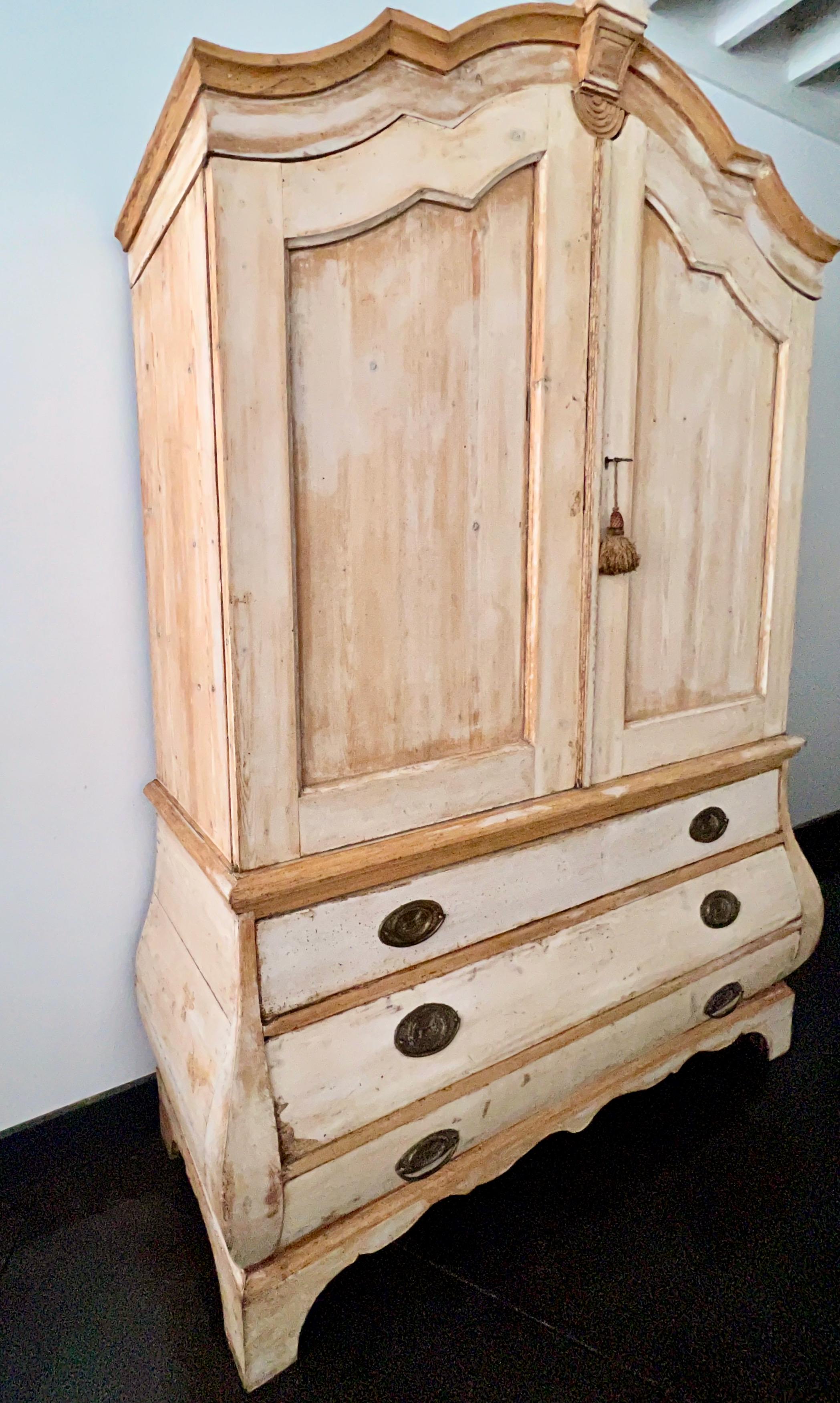 Hand-Carved 18th Century Dutch Painted Oak Cabinet For Sale