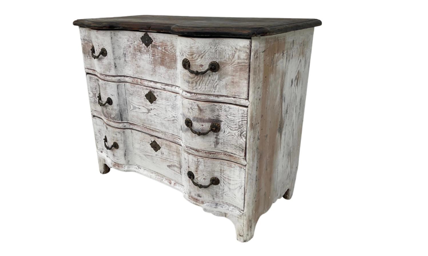 18th Century Dutch Rococo Period Serpentine Front Painted Commode For Sale 3