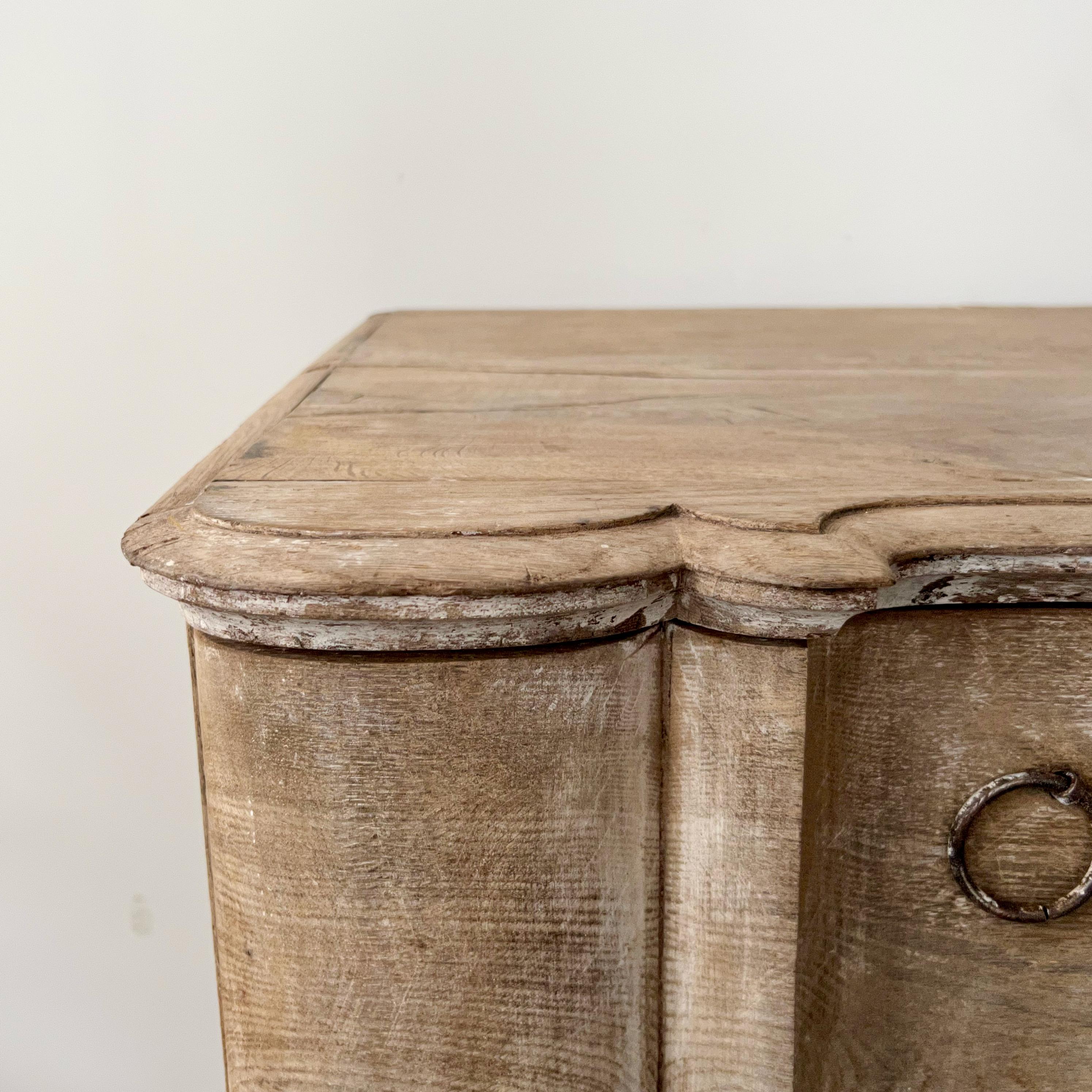 18th Century Dutch Serpentine Front Chest of Drawers 1