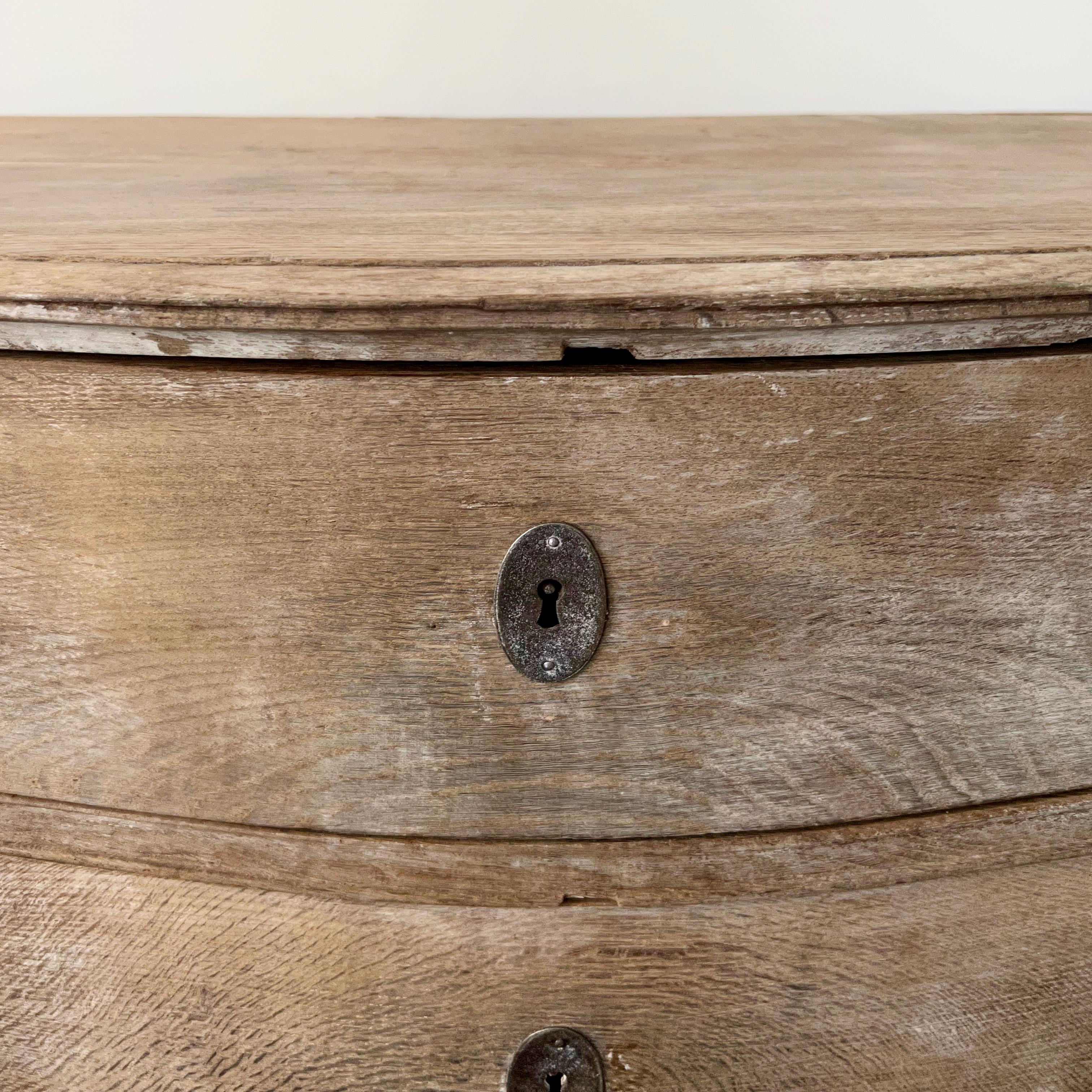 18th Century Dutch Serpentine Front Chest of Drawers 2