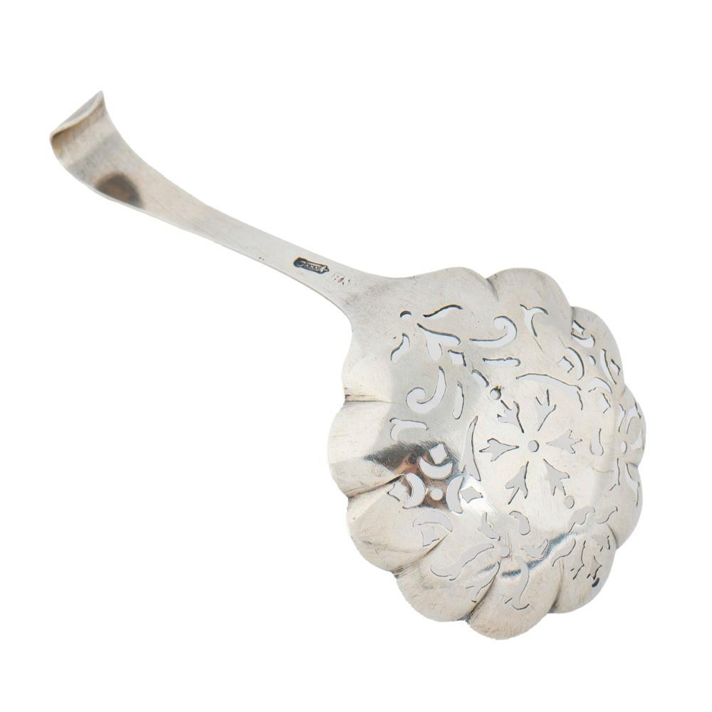Colador de azúcar de plata holandés del siglo XVIII de Hendrik Nieuwland, Amsterdam en Bueno estado para la venta en St. Catharines, ON