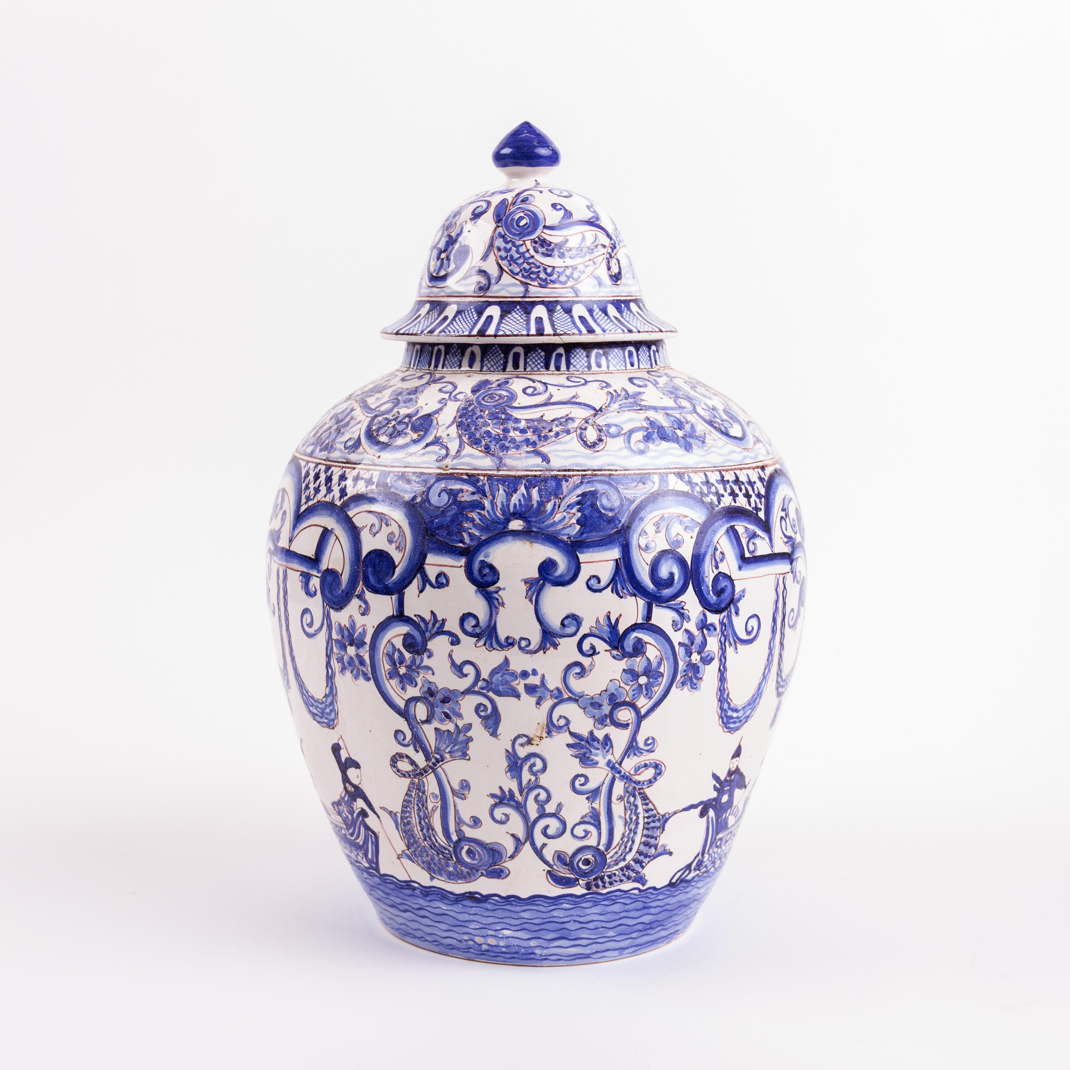 18th Century Dutch Style Chinoiserie Porcelain Ginger Jar 

Good condition
Free international shipping.