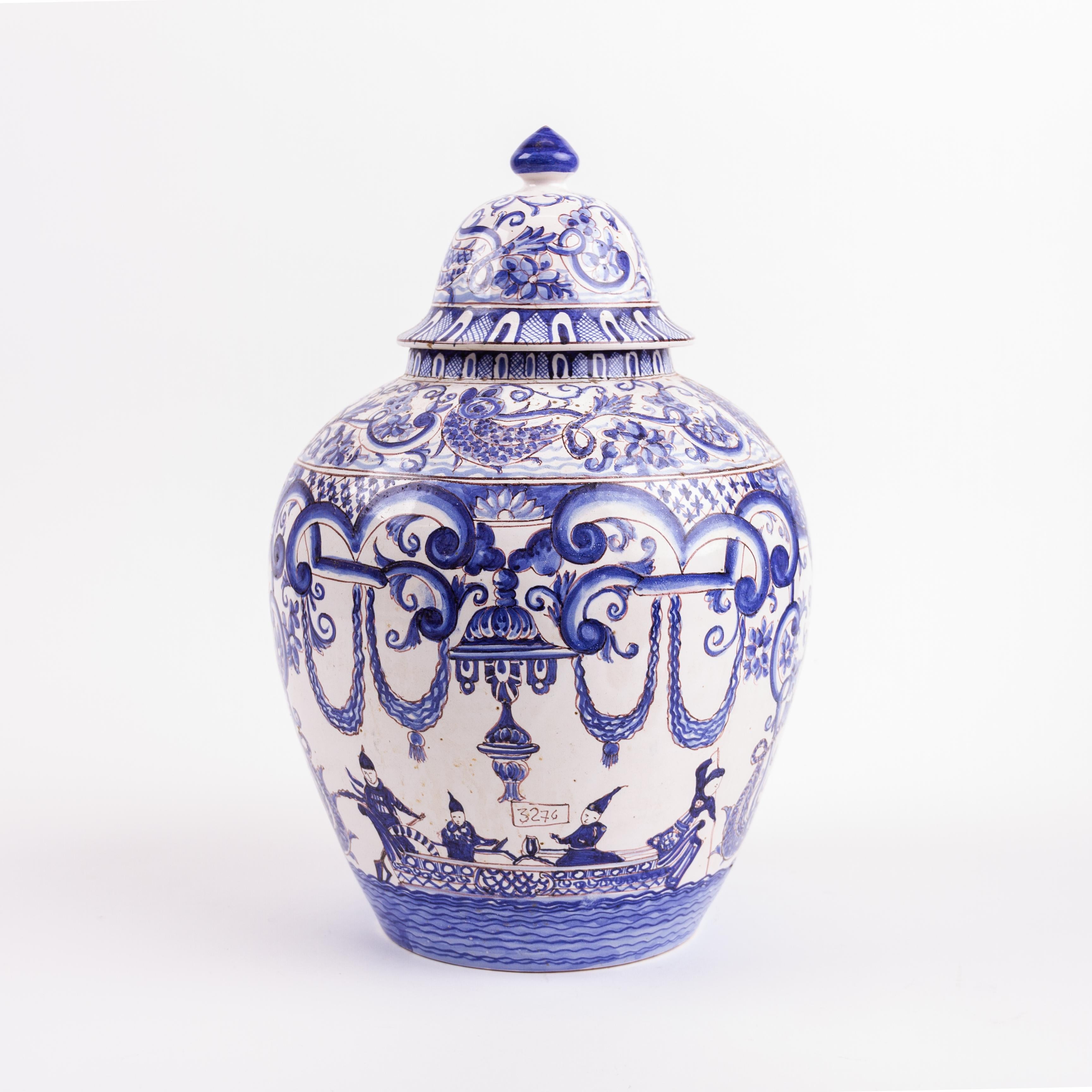 18th Century Dutch Style Chinoiserie Porcelain Lidded Ginger Jar  In Good Condition For Sale In Nottingham, GB