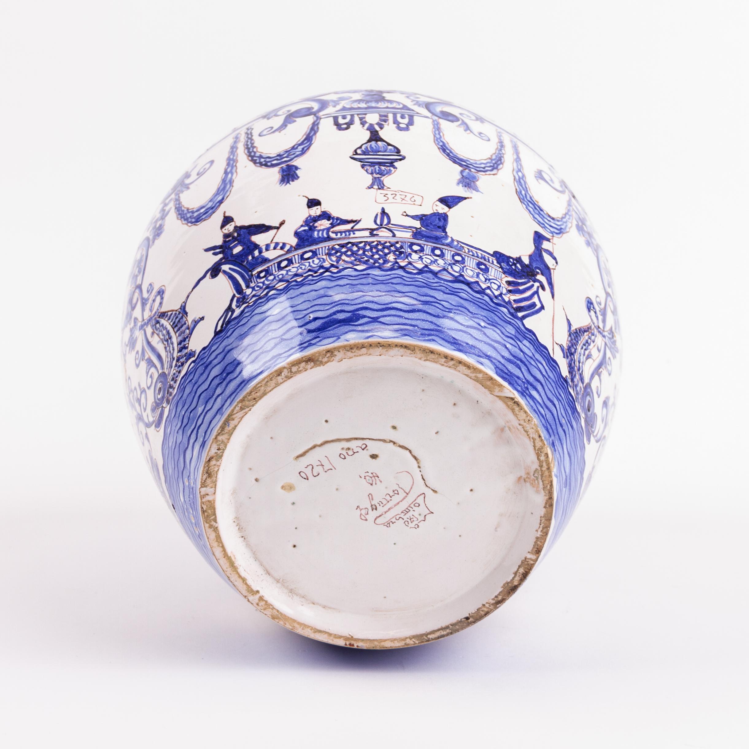 18th Century Dutch Style Chinoiserie Porcelain Lidded Ginger Jar  For Sale 2