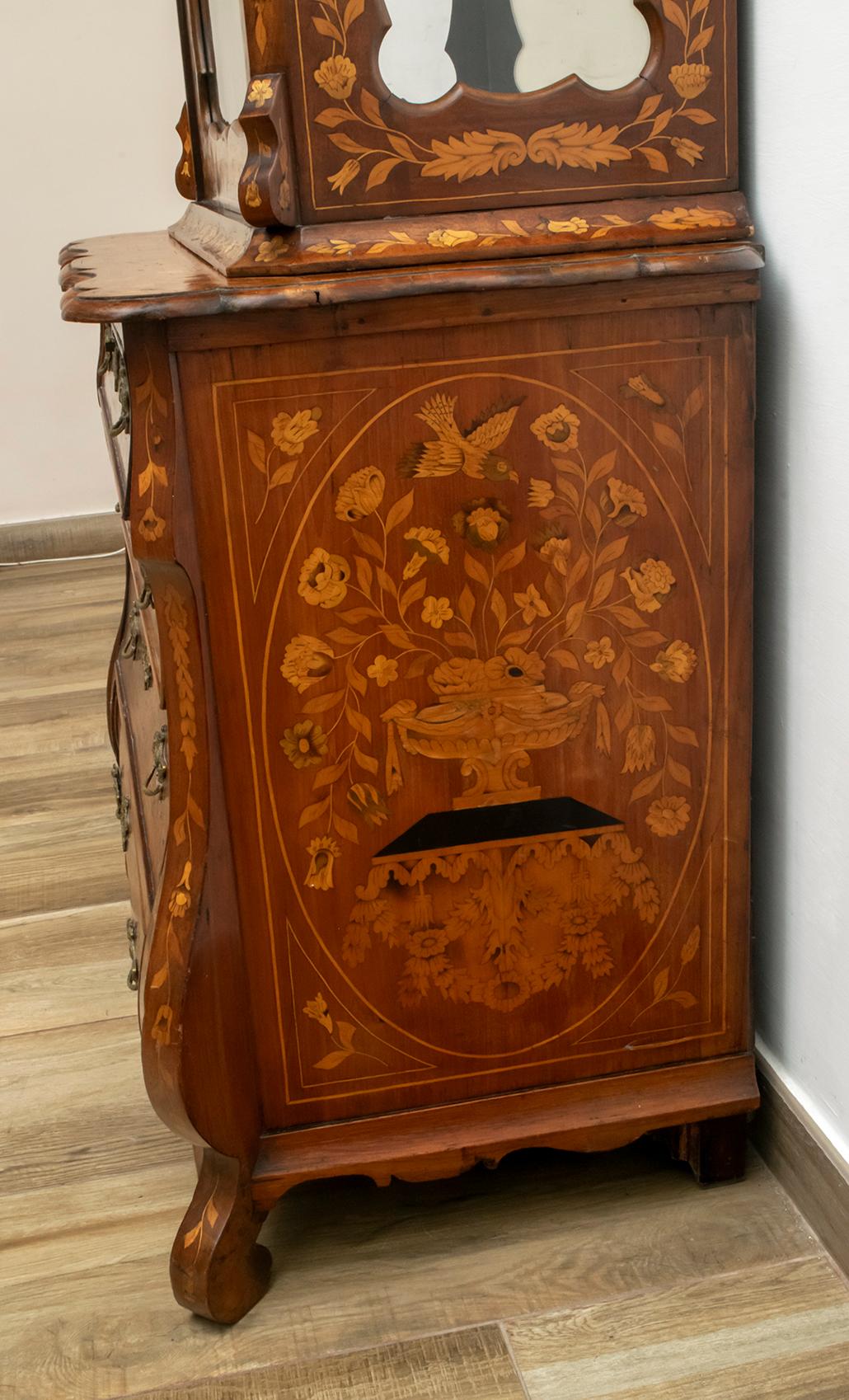 18th Century Dutch Trumeau Walnut with Maple Wood Inlays, Netherlands, 1760 For Sale 5