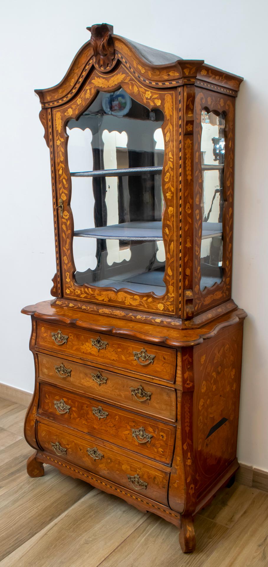 Louis XV 18th Century Dutch Trumeau Walnut with Maple Wood Inlays, Netherlands, 1760 For Sale