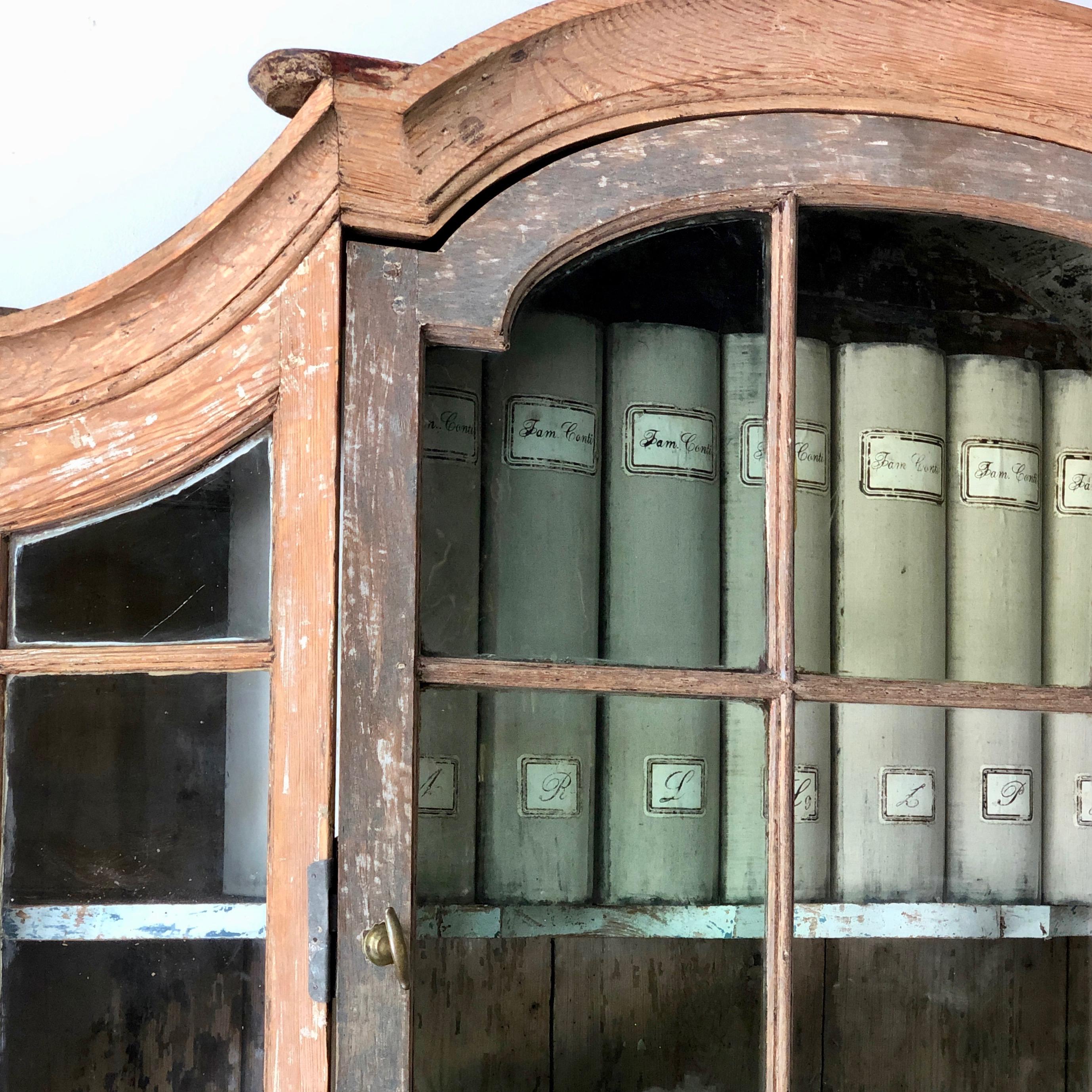 Hand-Carved 18th Century Dutch Vitrine Cabinet