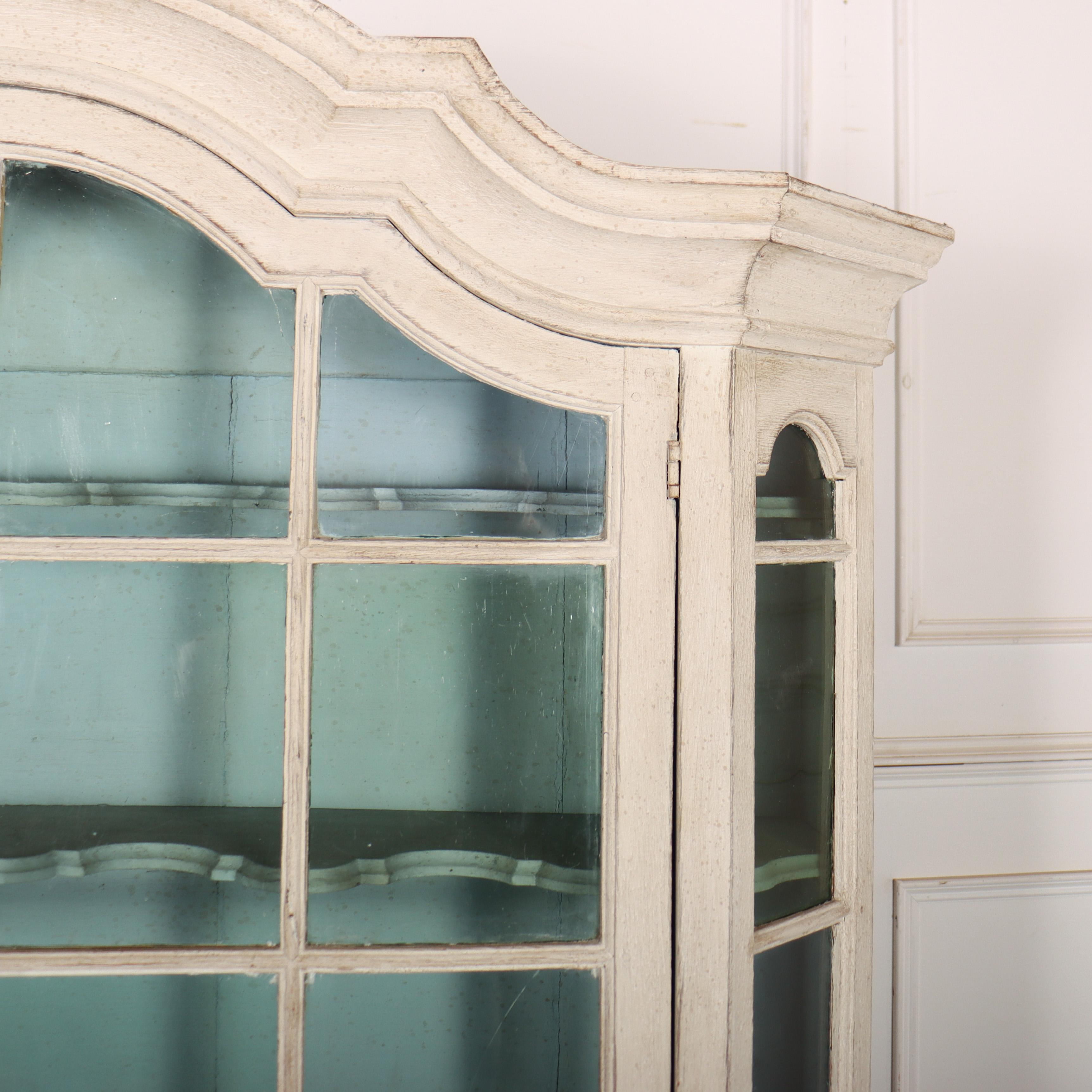 18th Century Dutch Vitrine In Good Condition For Sale In Leamington Spa, Warwickshire