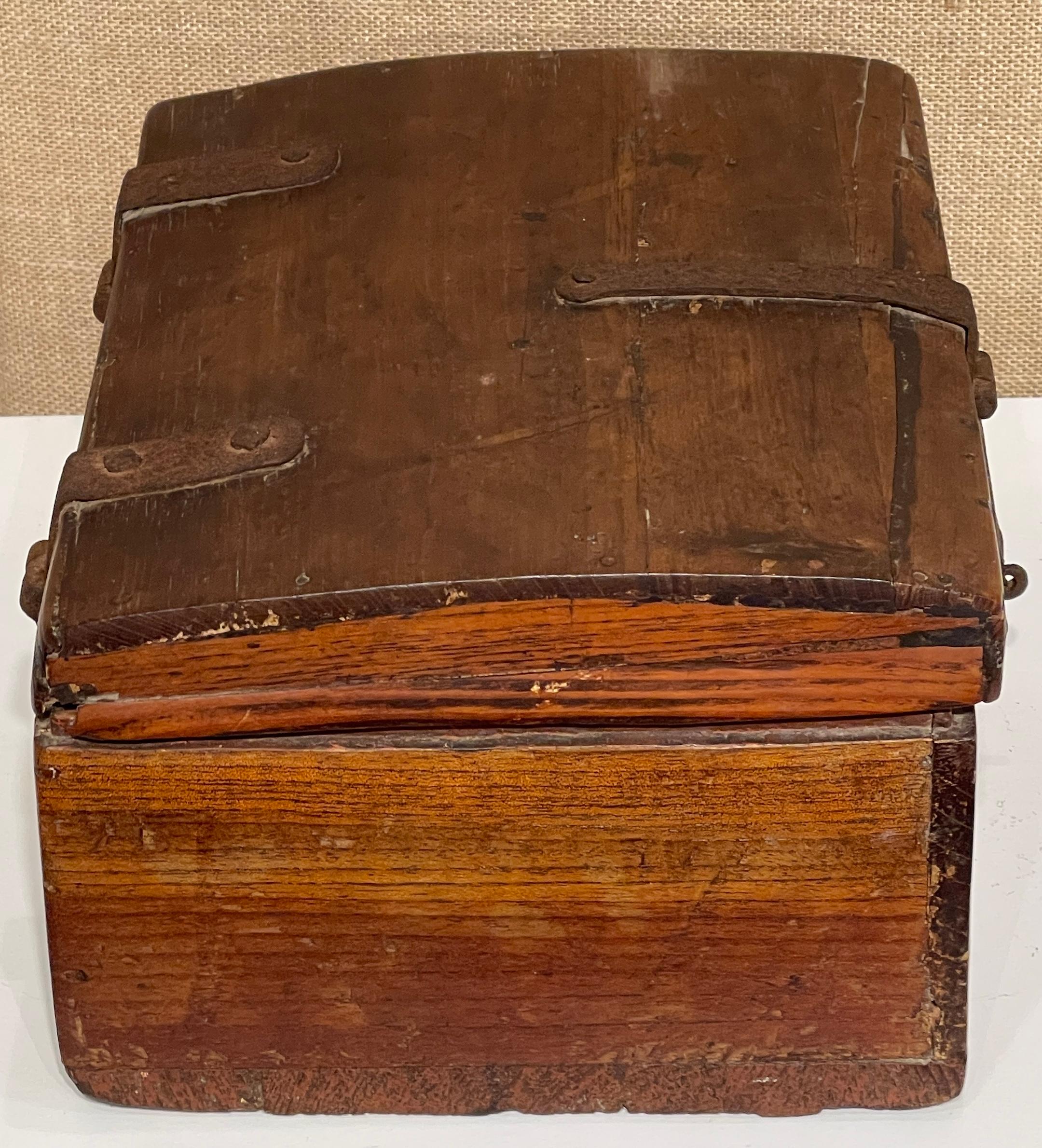 18th Century Dutch Walnut & Iron Polychromed Domed Table Box For Sale 3