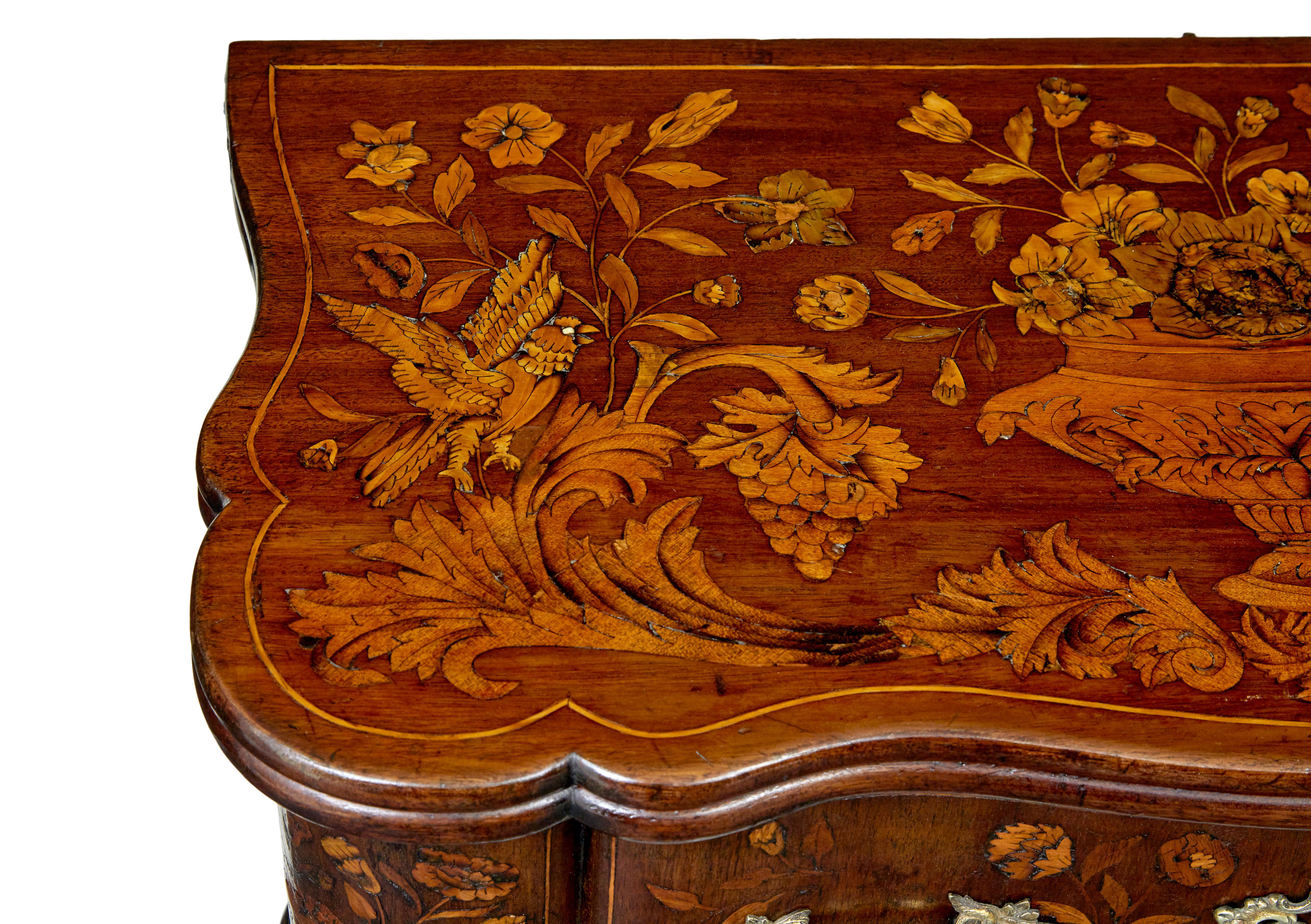 18th century Dutch walnut marquetry games table For Sale 5