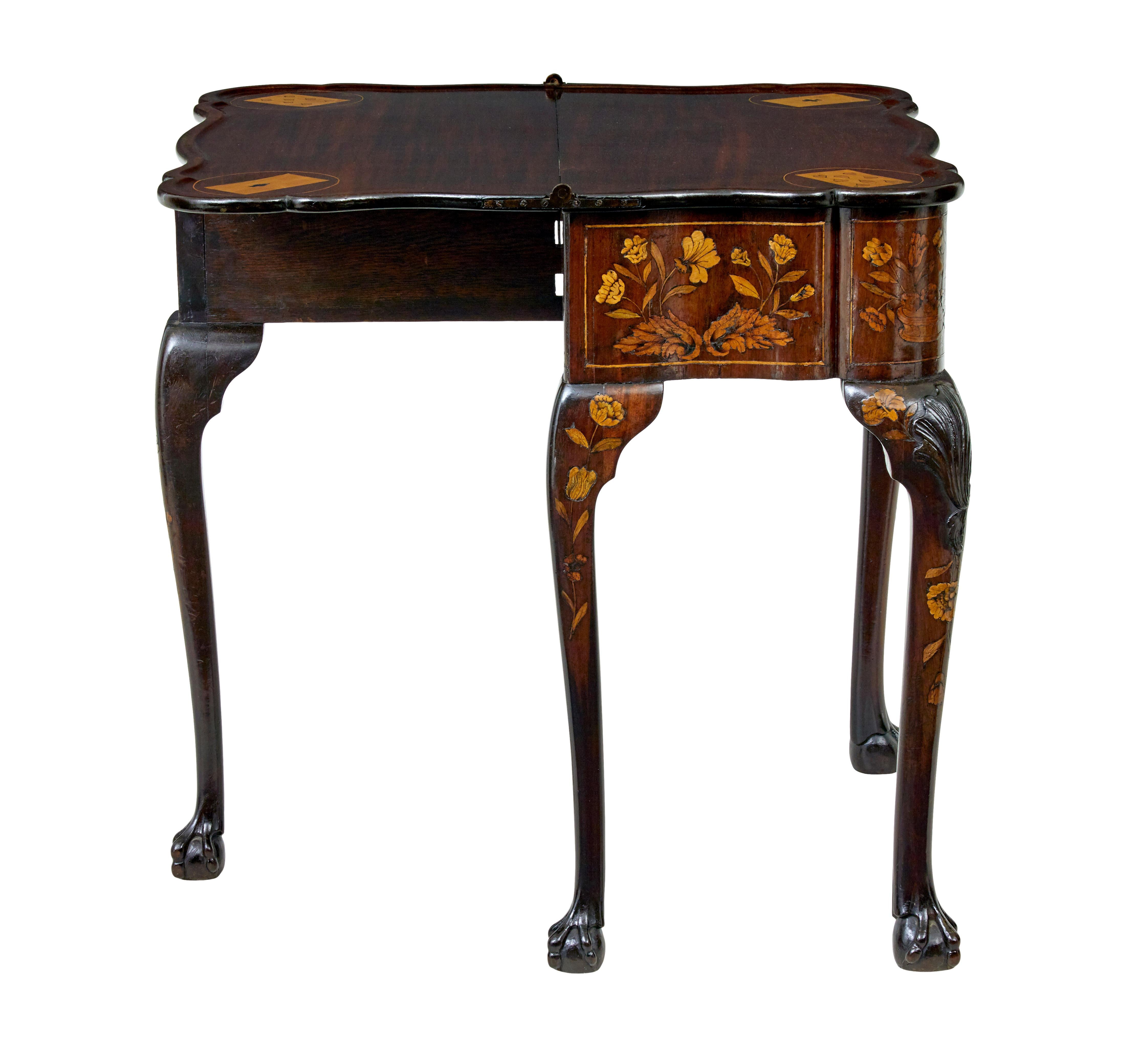 18th century Dutch walnut marquetry games table In Good Condition For Sale In Debenham, Suffolk