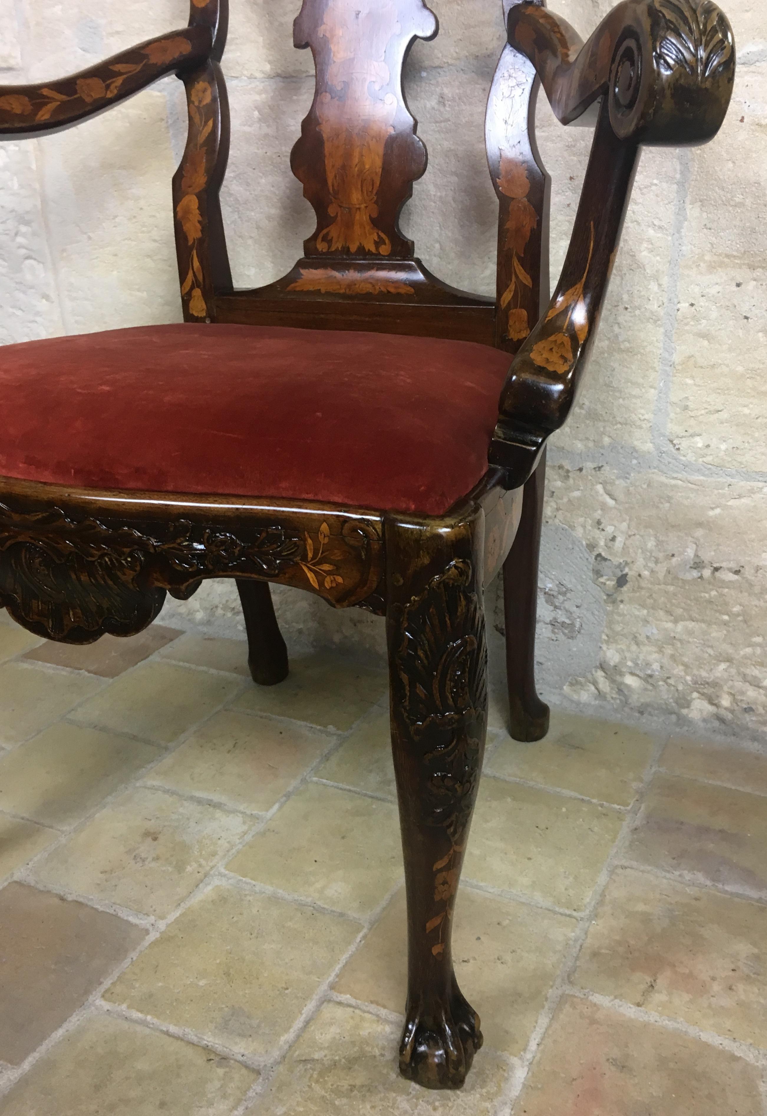 Niederländischer Sessel aus Nussbaum und Palisanderholz aus dem 18. Jahrhundert, außergewöhnliche Intarsienarbeit und Schnitzerei (Walnuss)
