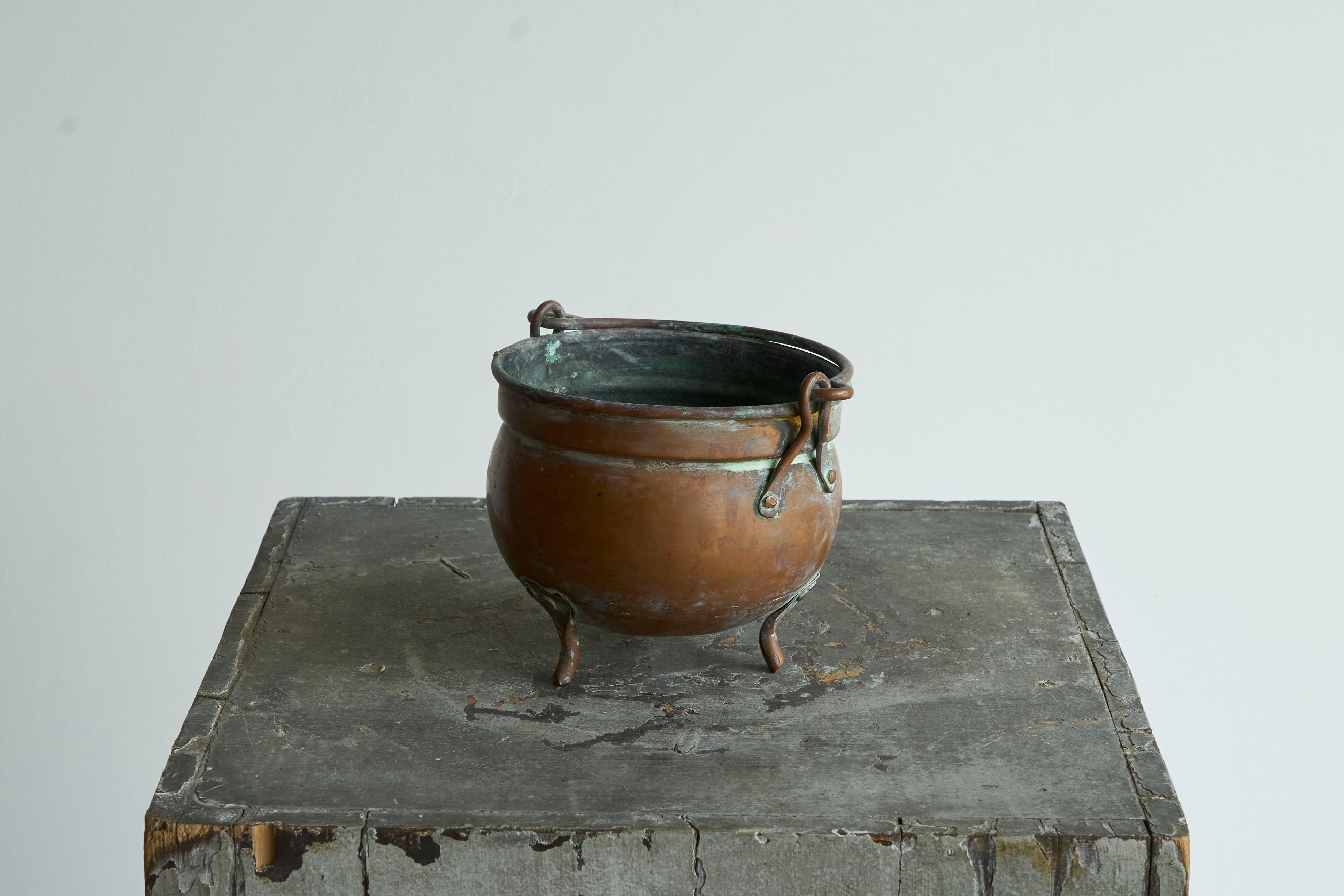 18th Century and Earlier 18th Century Eared Pot in Patinated Copper For Sale