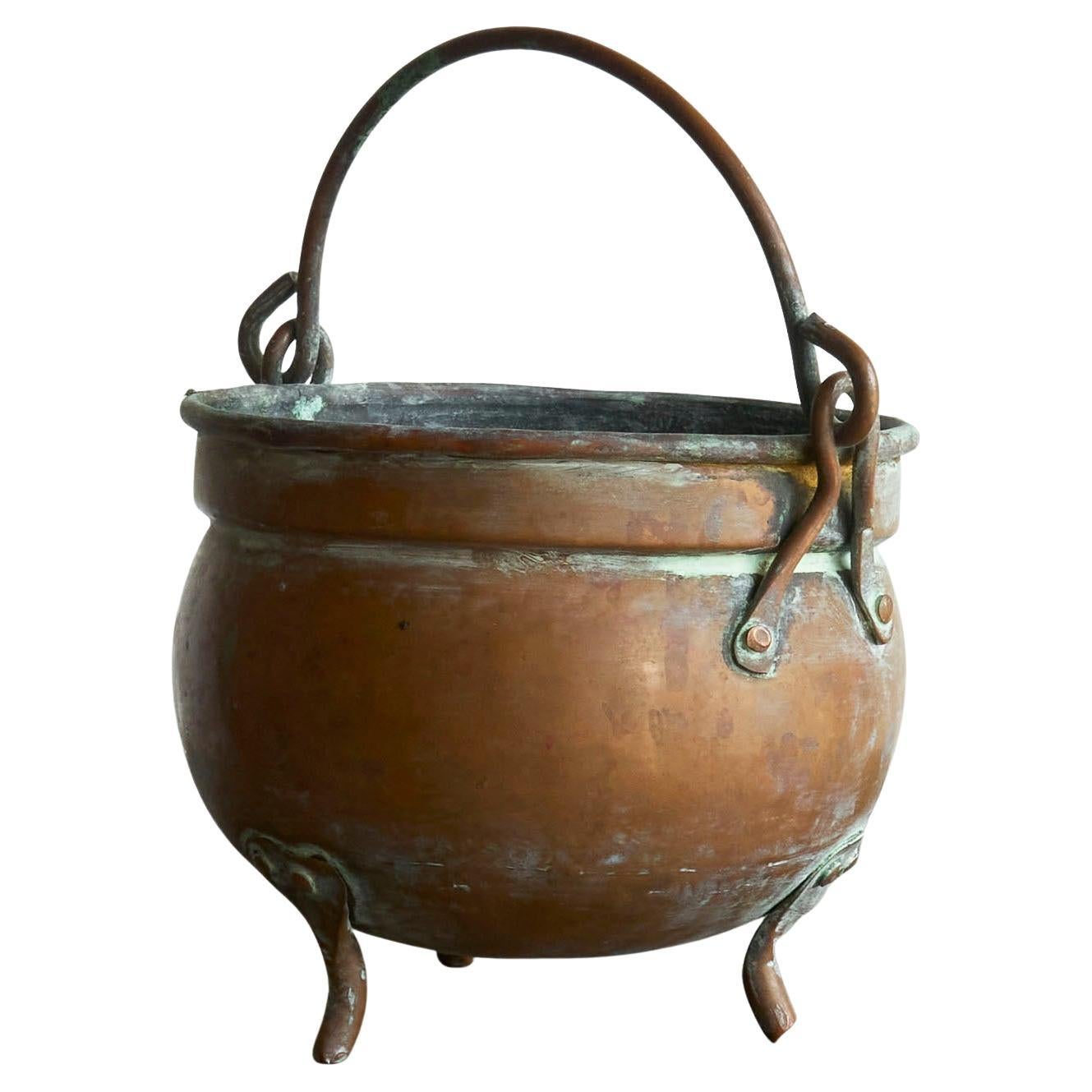 18th Century Eared Pot in Patinated Copper For Sale