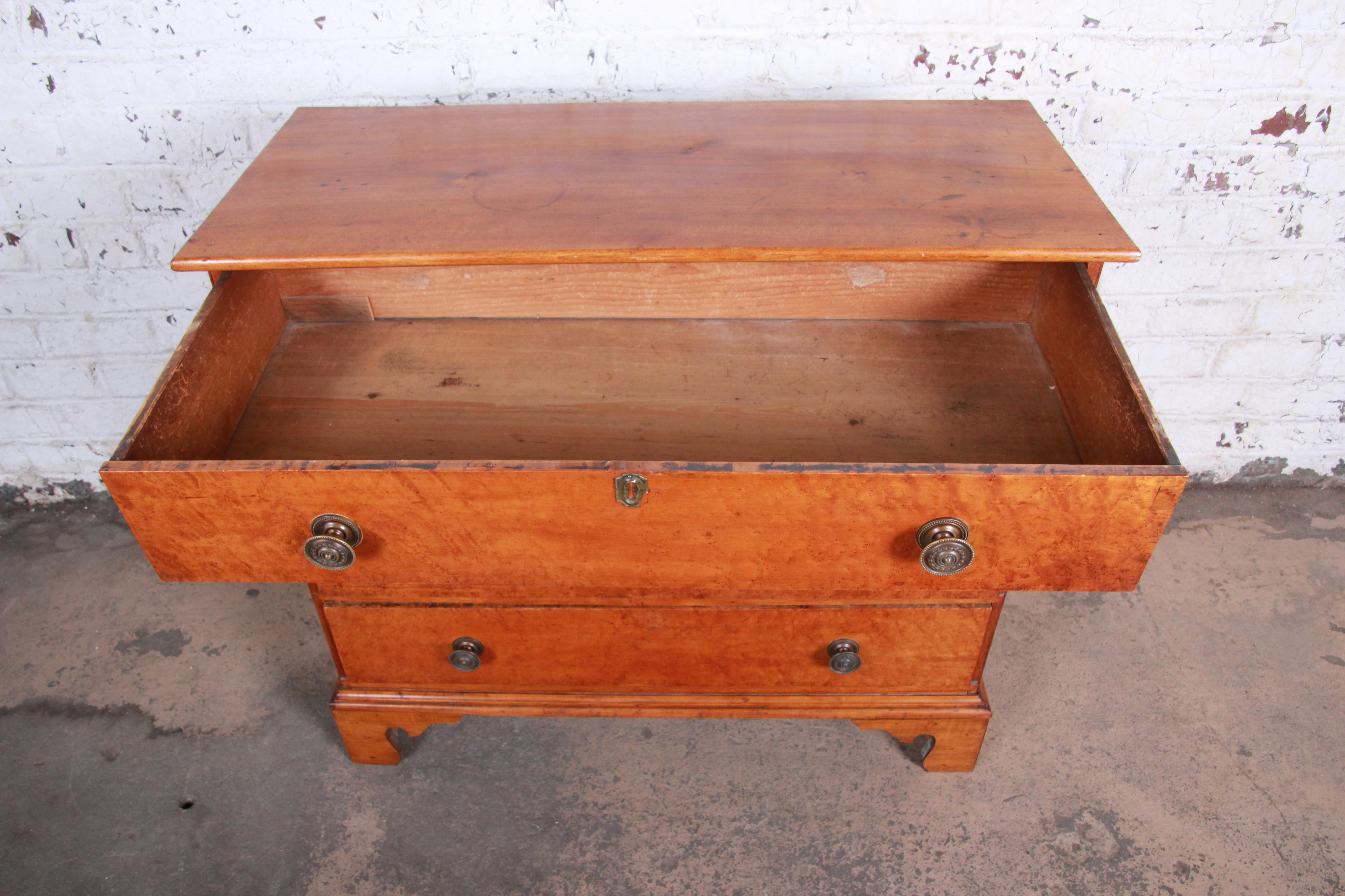 18th Century Early American Bird's-Eye Maple Chippendale Chest of Drawers 4