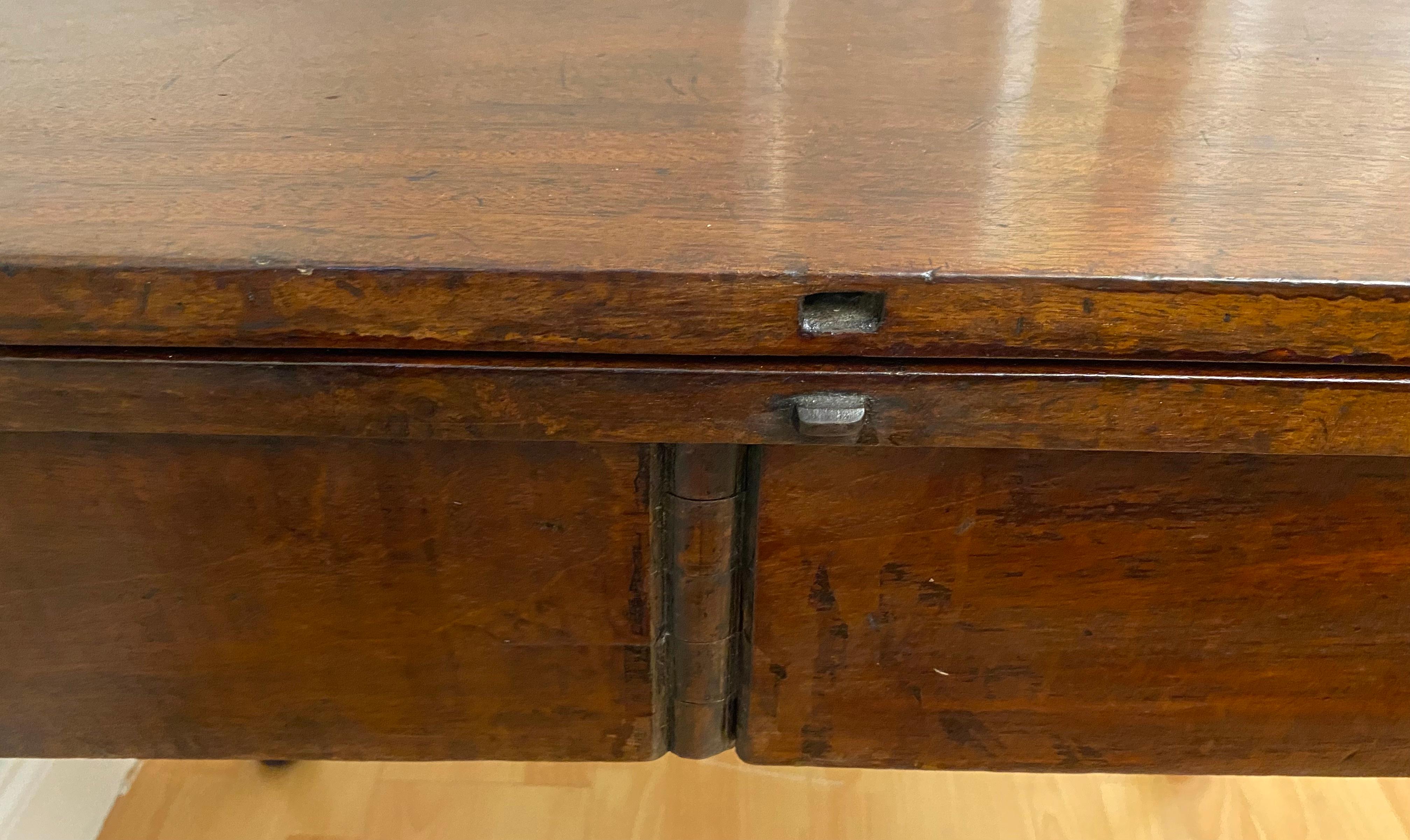 18th Century Early American Federal Period Mahogany Console or Accent Side Table For Sale 1