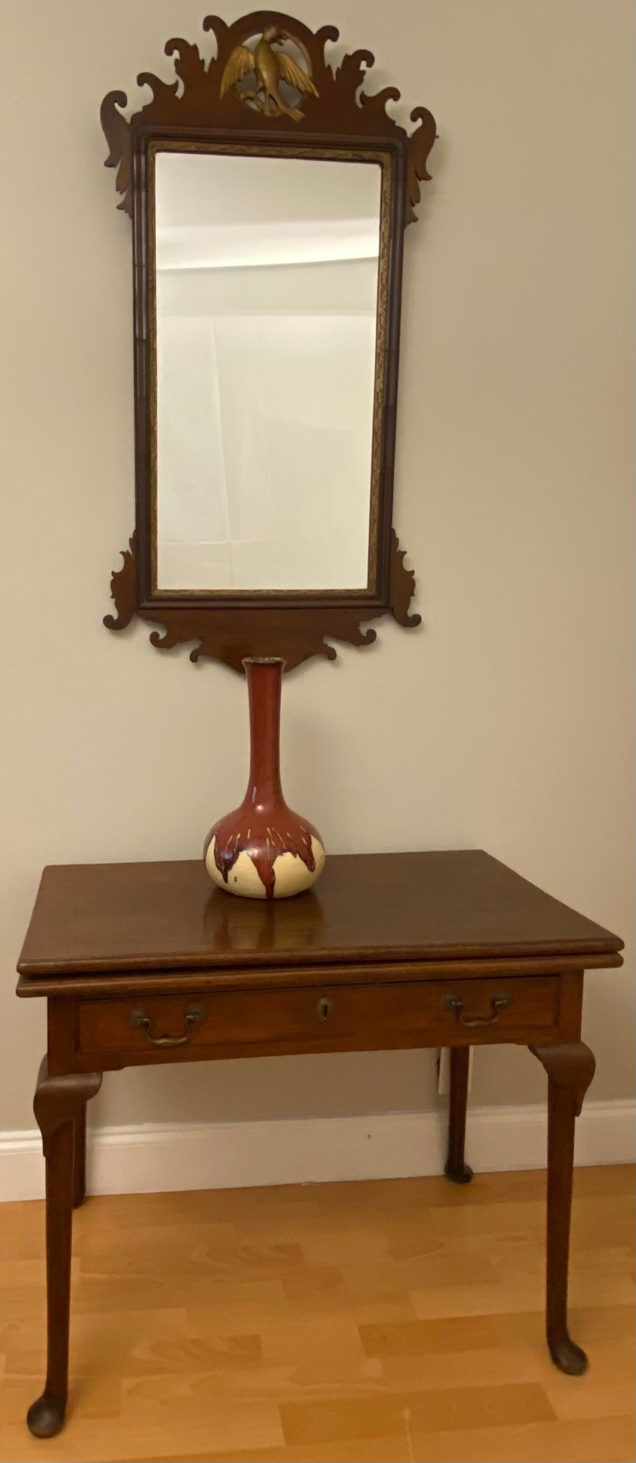 18th Century Early American Federal Period Mahogany Console or Accent Side Table For Sale 4