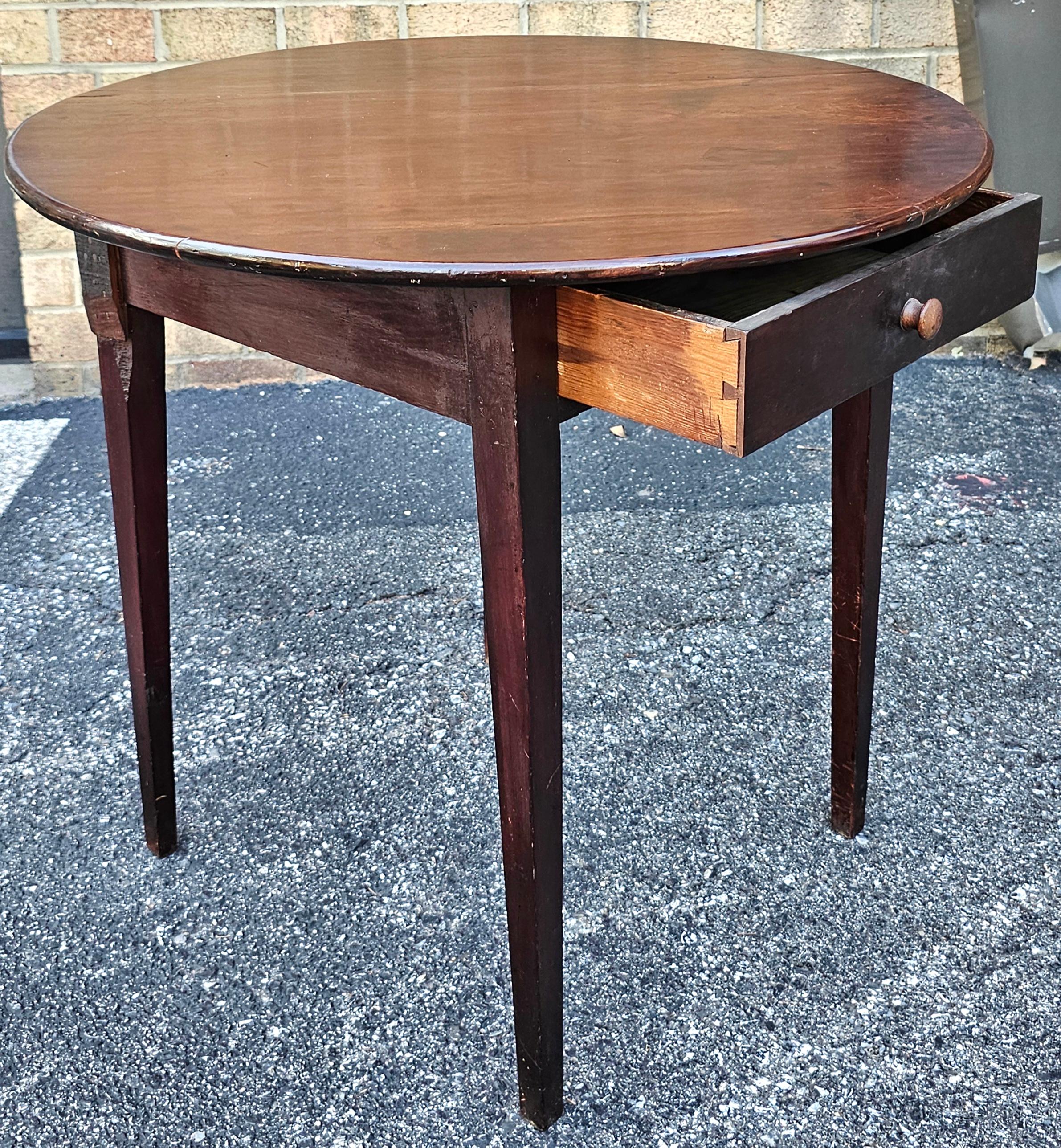 18th Century Early American Stained Mahogany Single Drawer Tavern Table For Sale 2