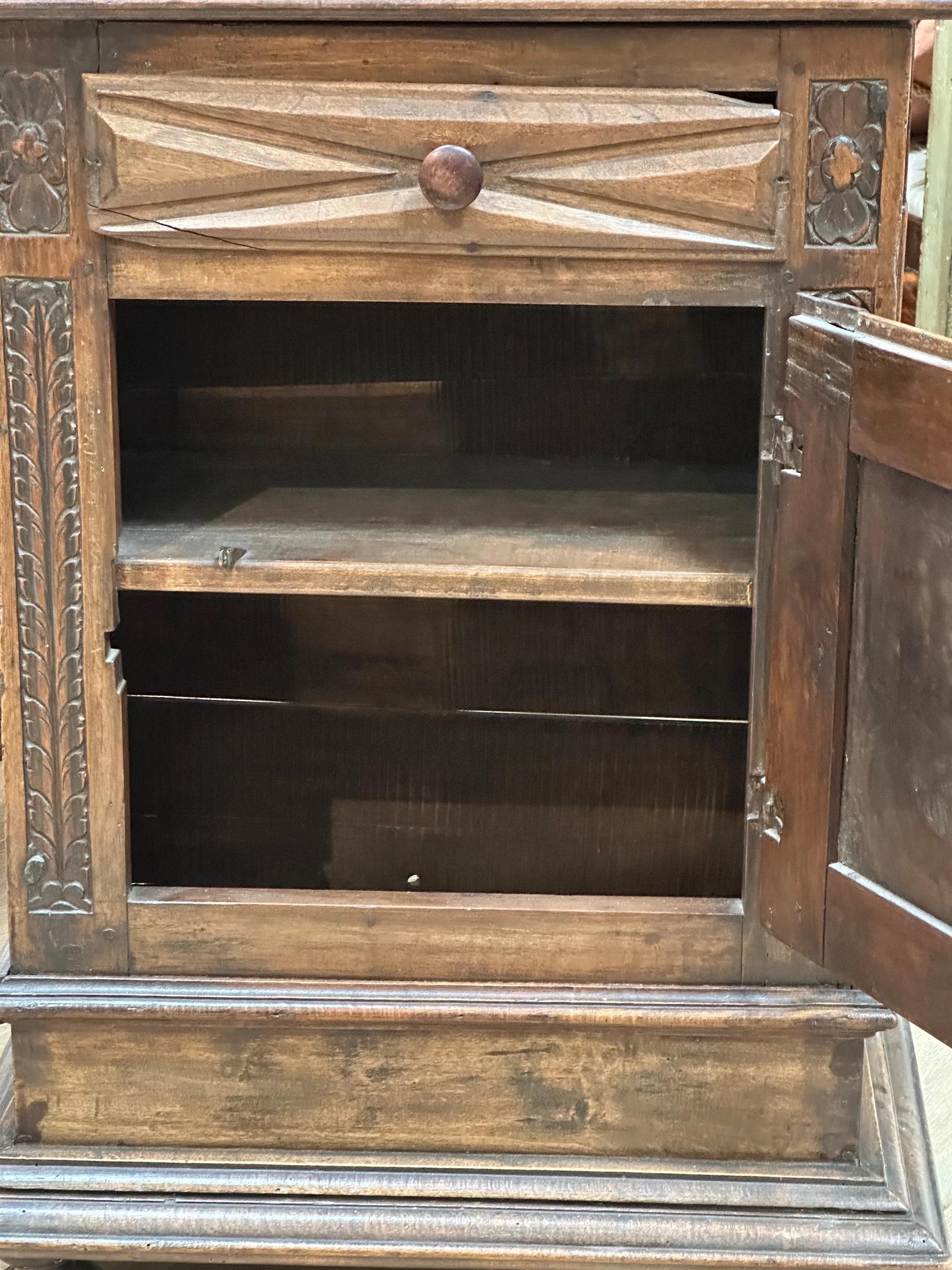 18th Century Early Tuscan Walnut Cabinet In Good Condition For Sale In Charlottesville, VA