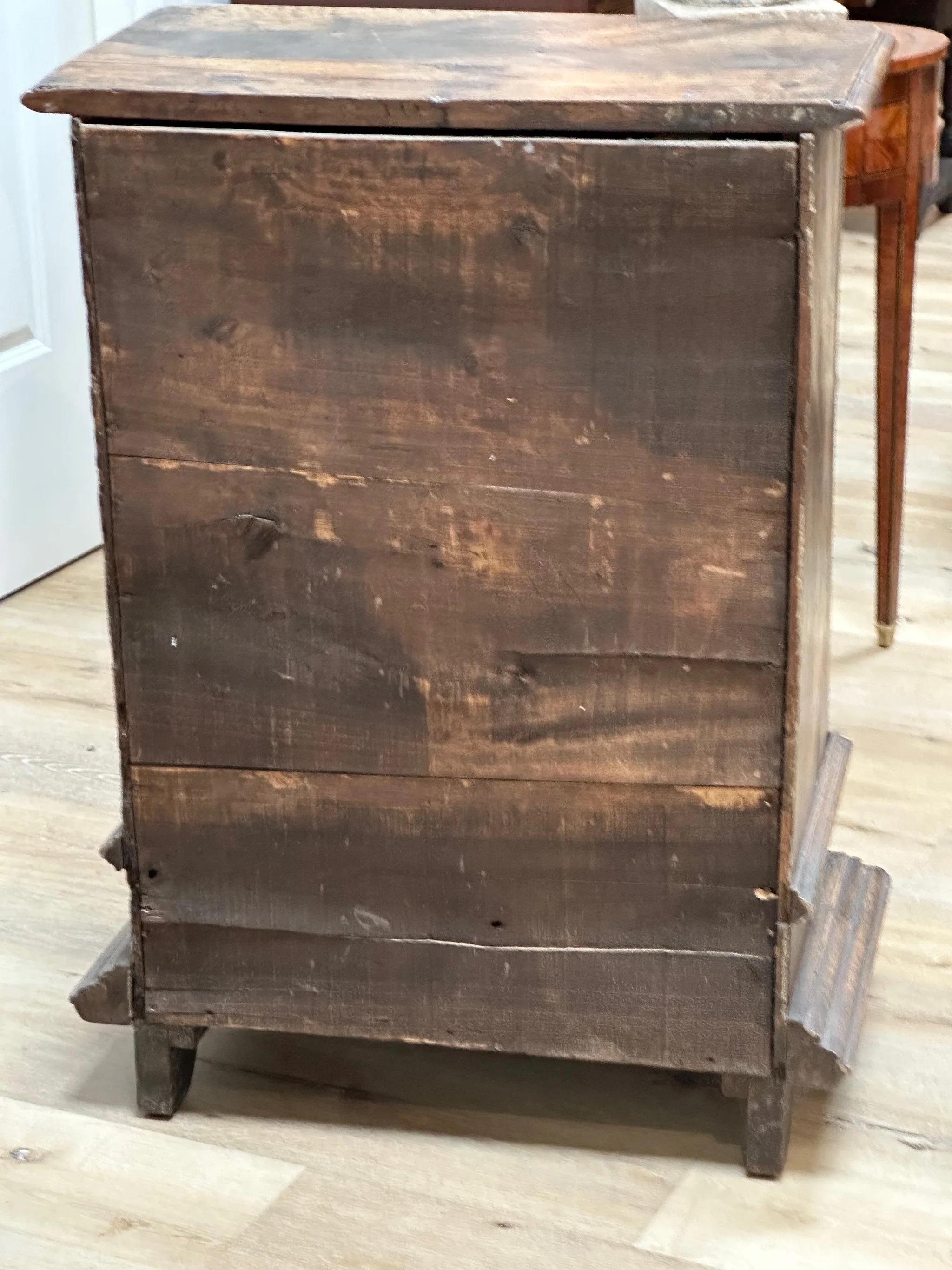 18th Century Early Tuscan Walnut Cabinet For Sale 2