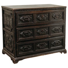 Commode espagnole du XVIIIe siècle en bois de pin ébonisé ...