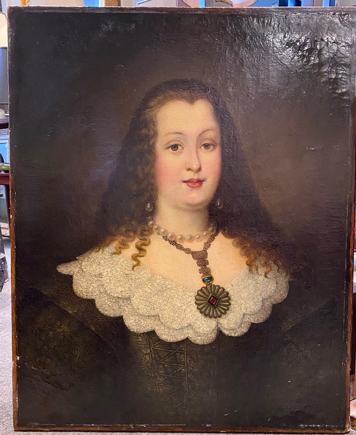 Italian 18th Century Elegant Portrait of Noble Lady with Necklace and Pendant For Sale