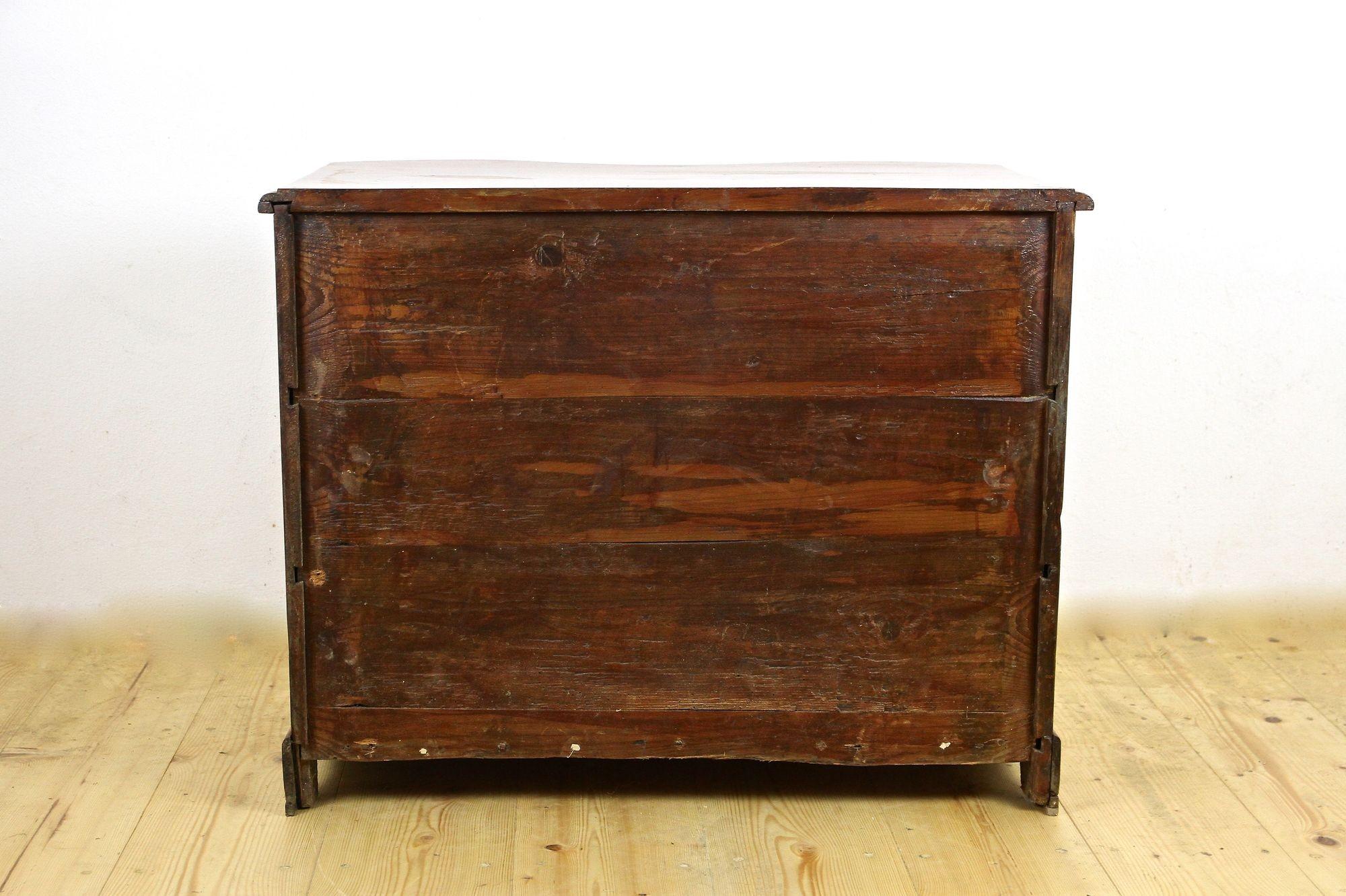 18th Century Elm Wood Baroque Chest of Drawers, South Germany, circa 1770 4