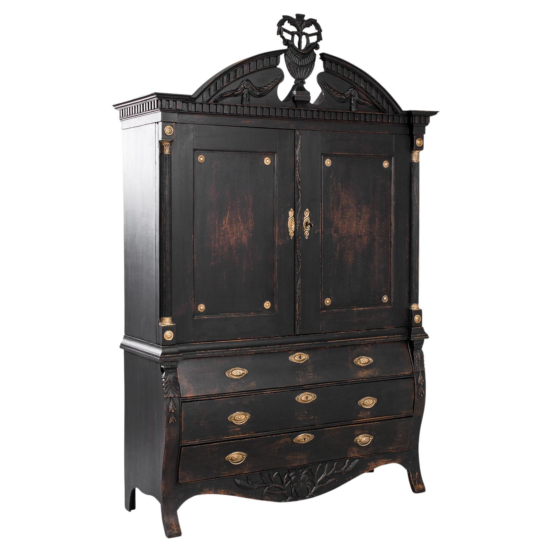 Armoire néerlandaise de style Empire du 18ème siècle avec patine noire d'origine