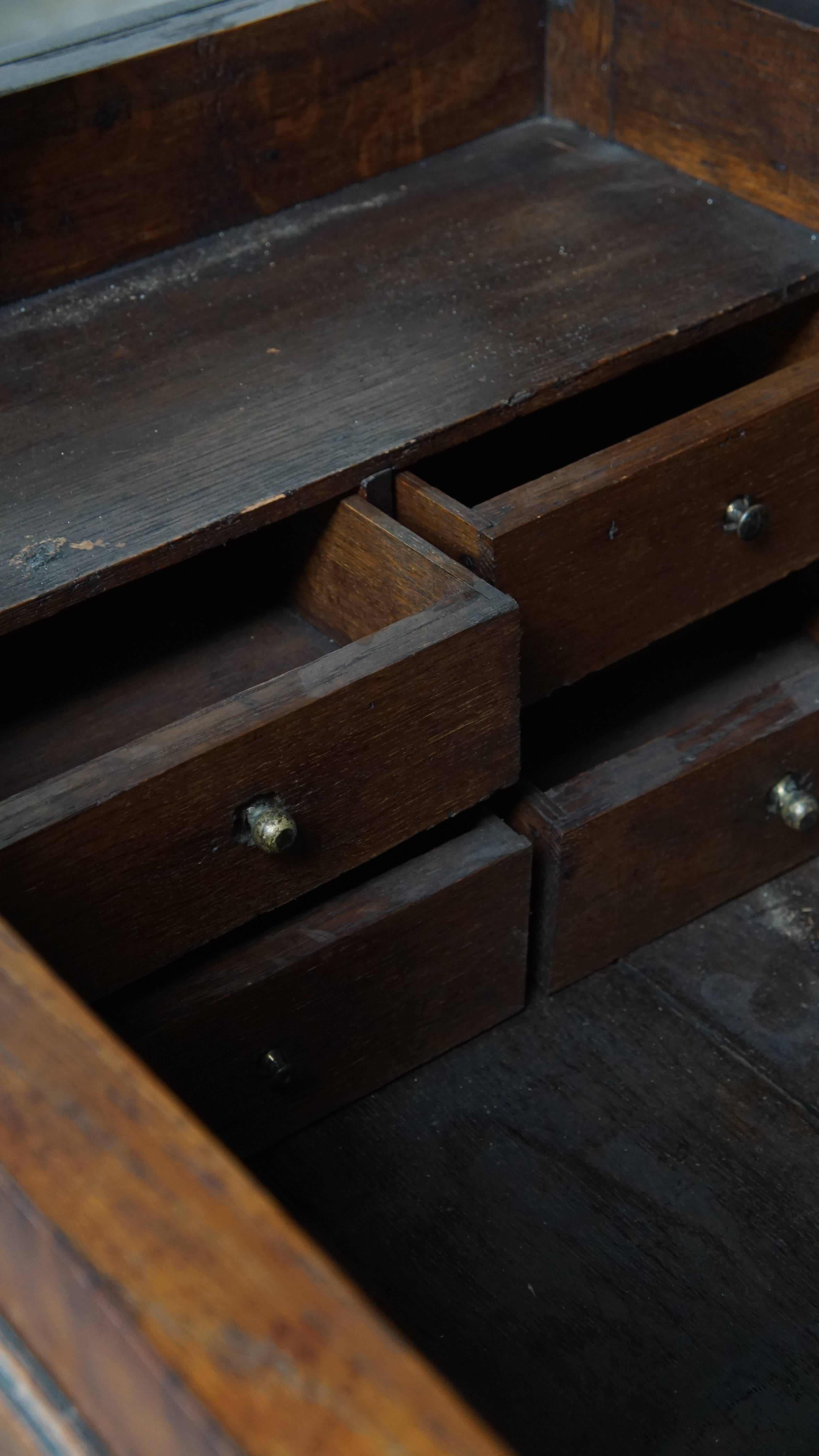 Englisches antikes Sideboard / Maultiertruhe aus dem 18. Jahrhundert im Angebot 6