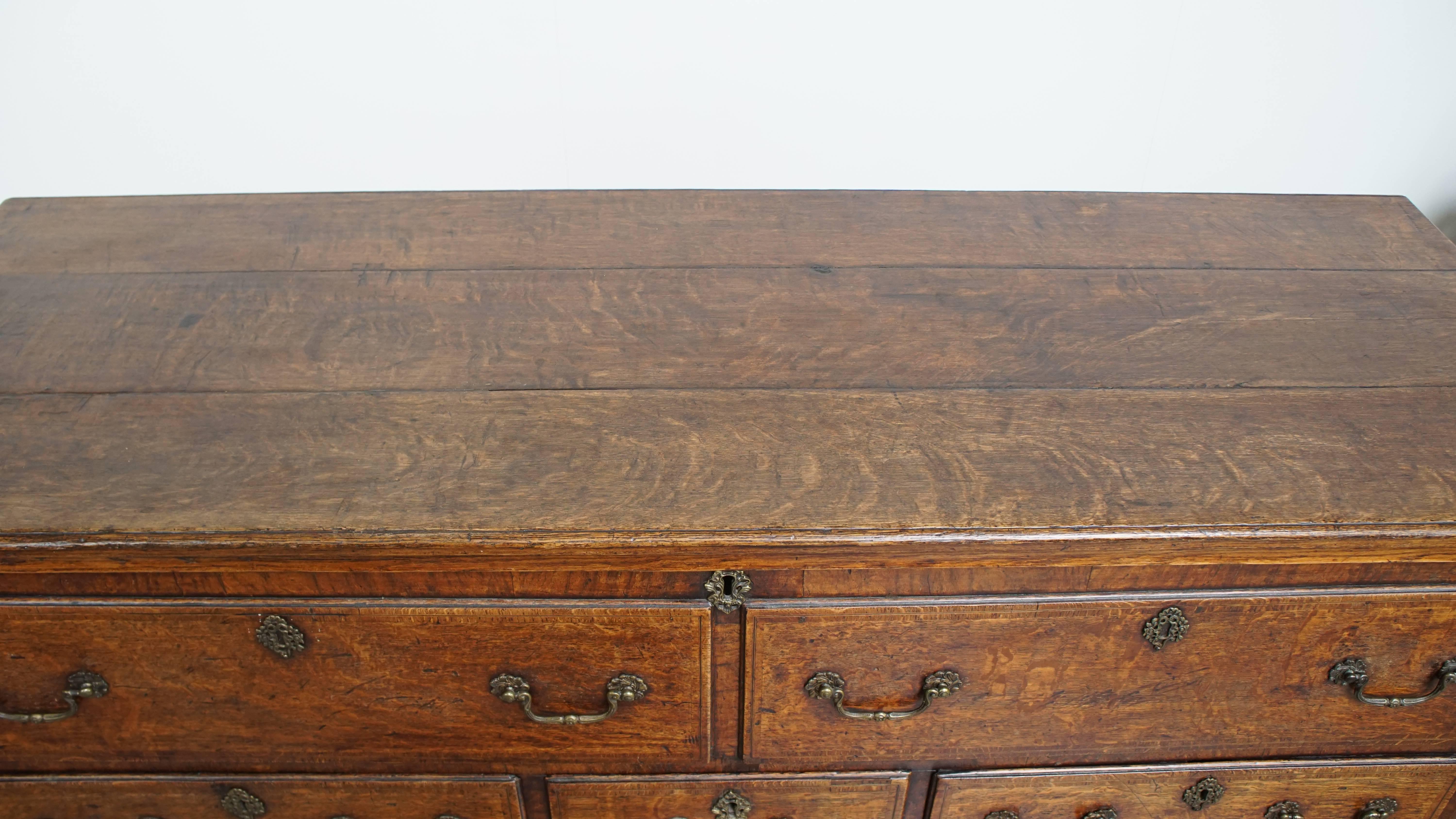 Englisches antikes Sideboard / Maultiertruhe aus dem 18. Jahrhundert (Holz) im Angebot