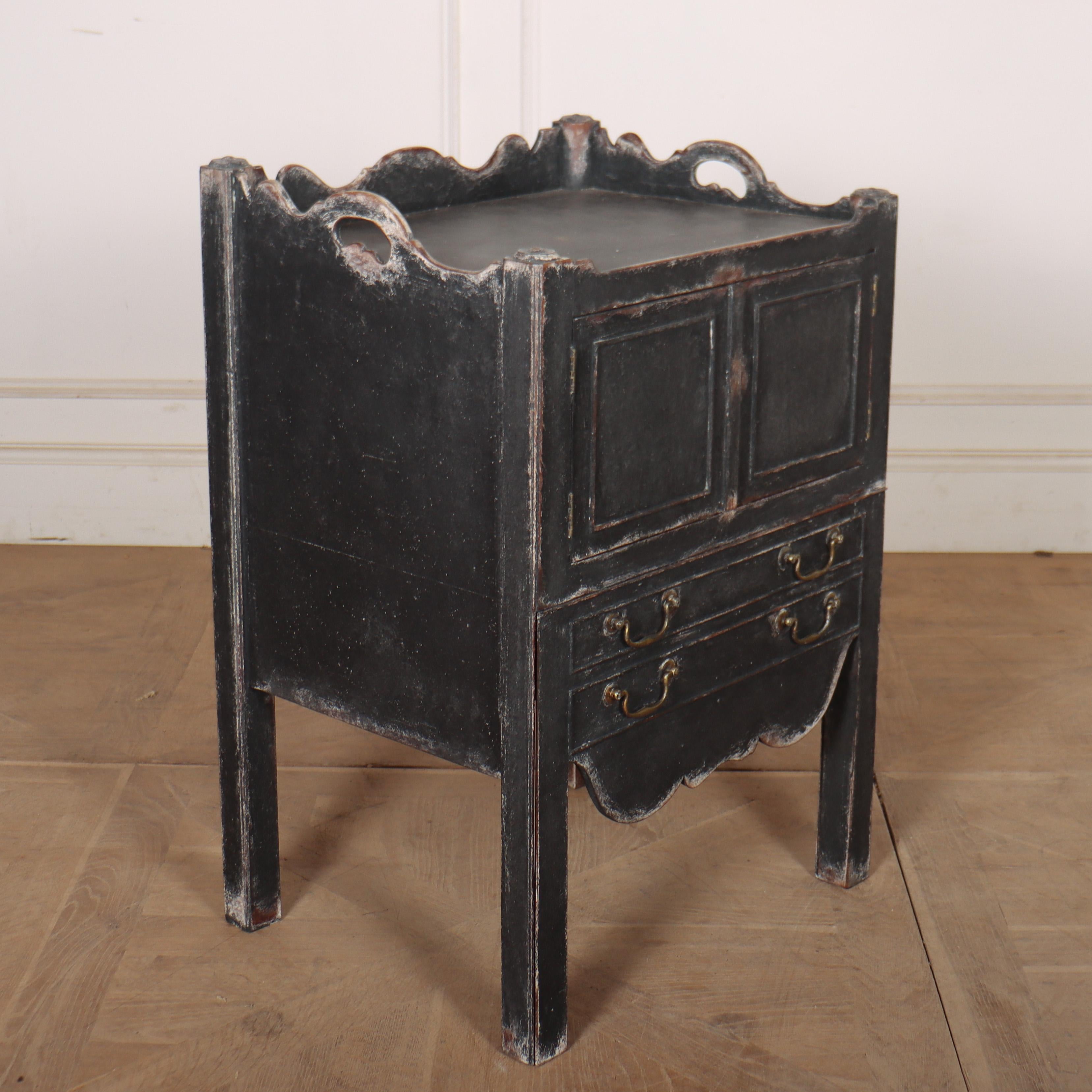 Mahogany 18th Century English Bedside Cabinet For Sale