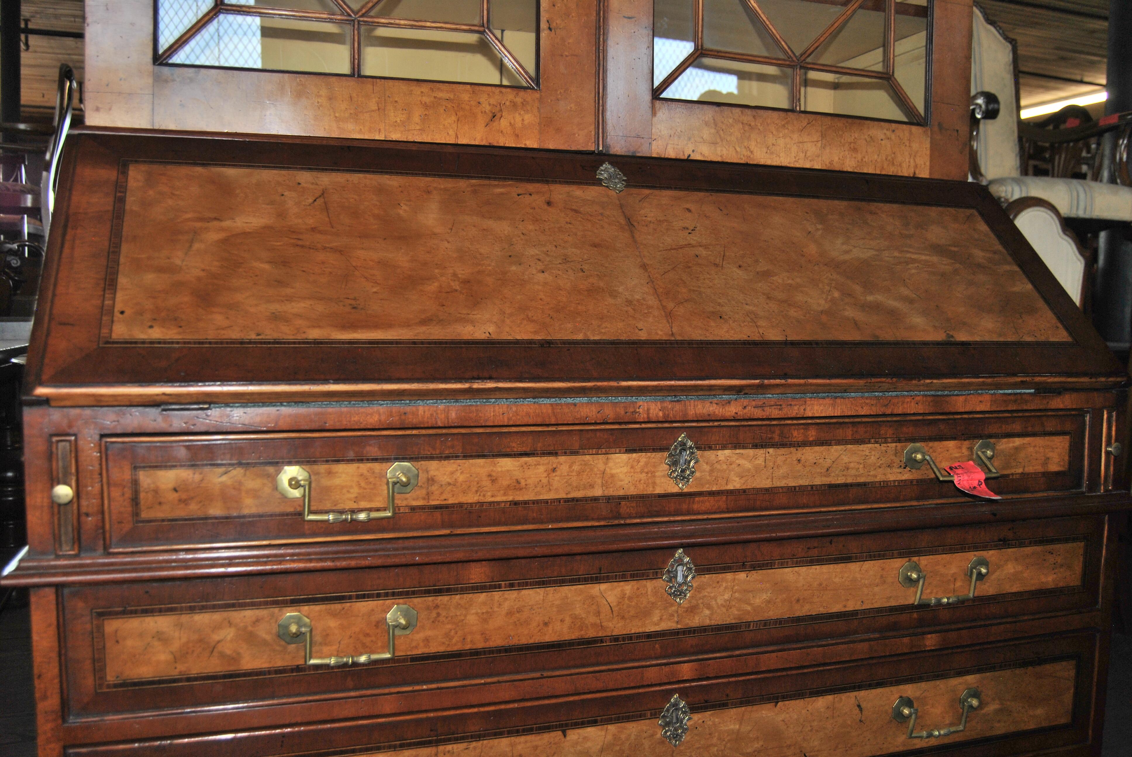 18th Century English Bird's-Eye Maple and Mahogany Bookcase Secretary In Excellent Condition In Savannah, GA
