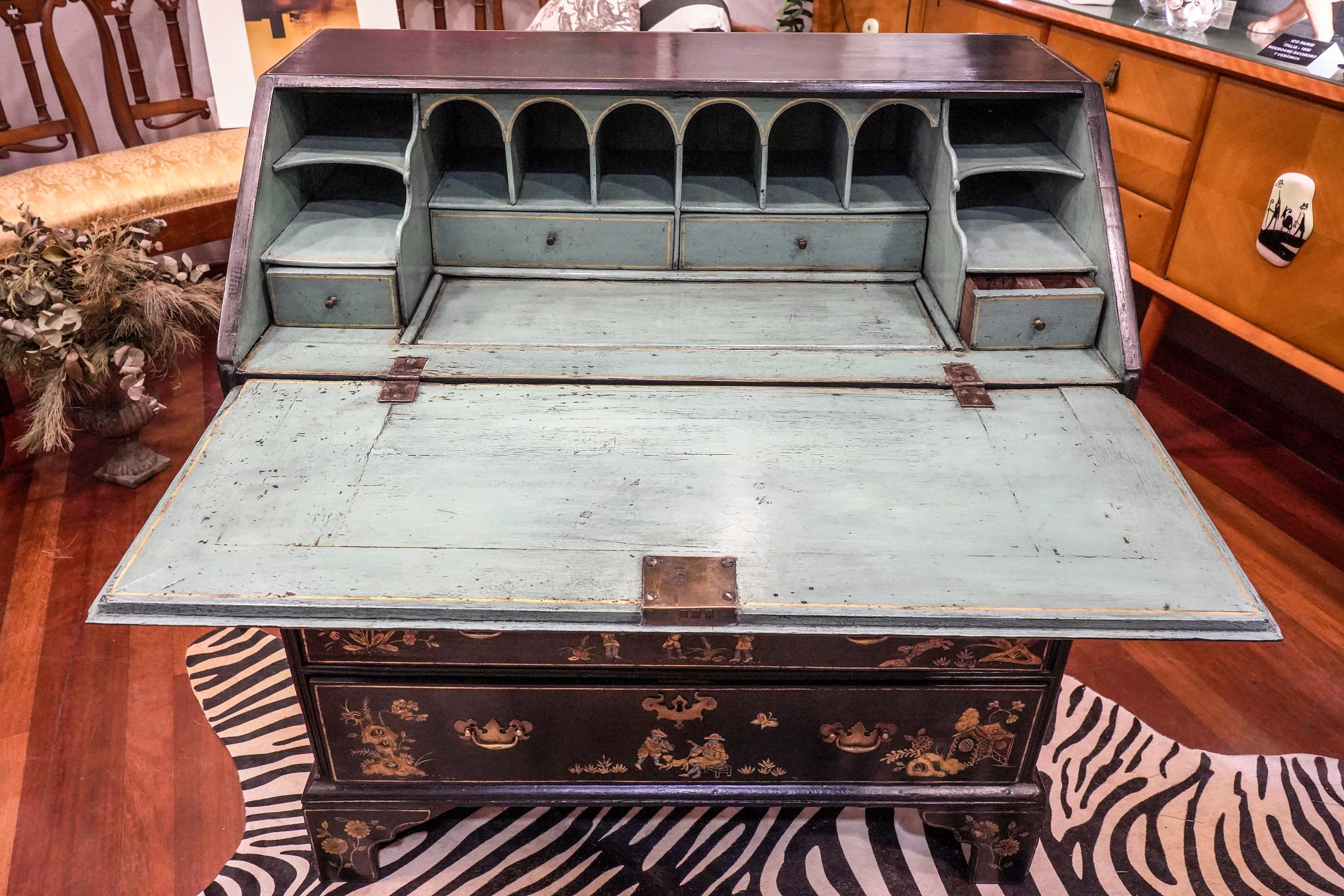 18th Century English Black Lacquered and Gold Painted Wood Bureau Chest 6