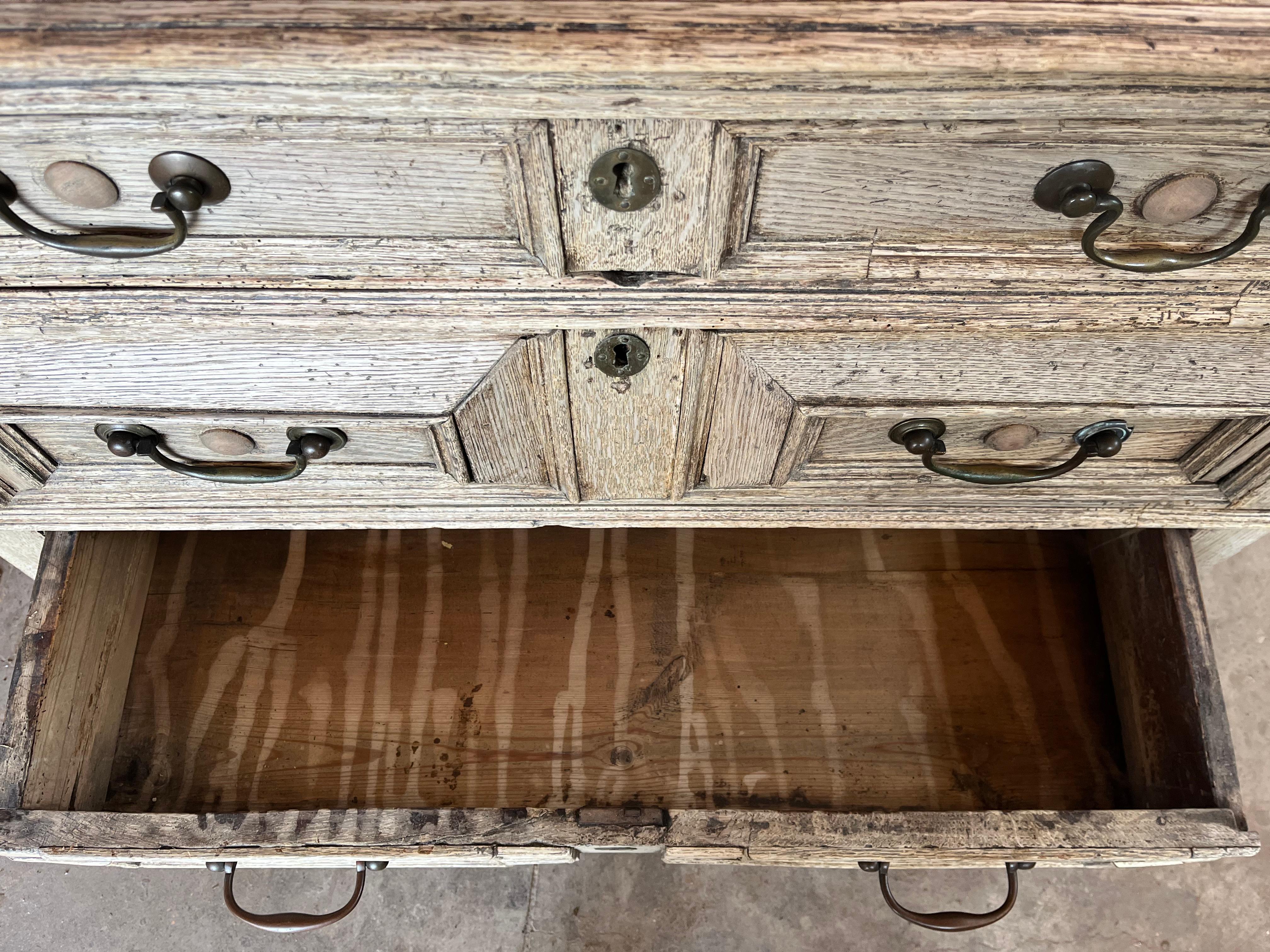 18th Century English Bleached Oak Jacobean Chest of Drawers For Sale 11