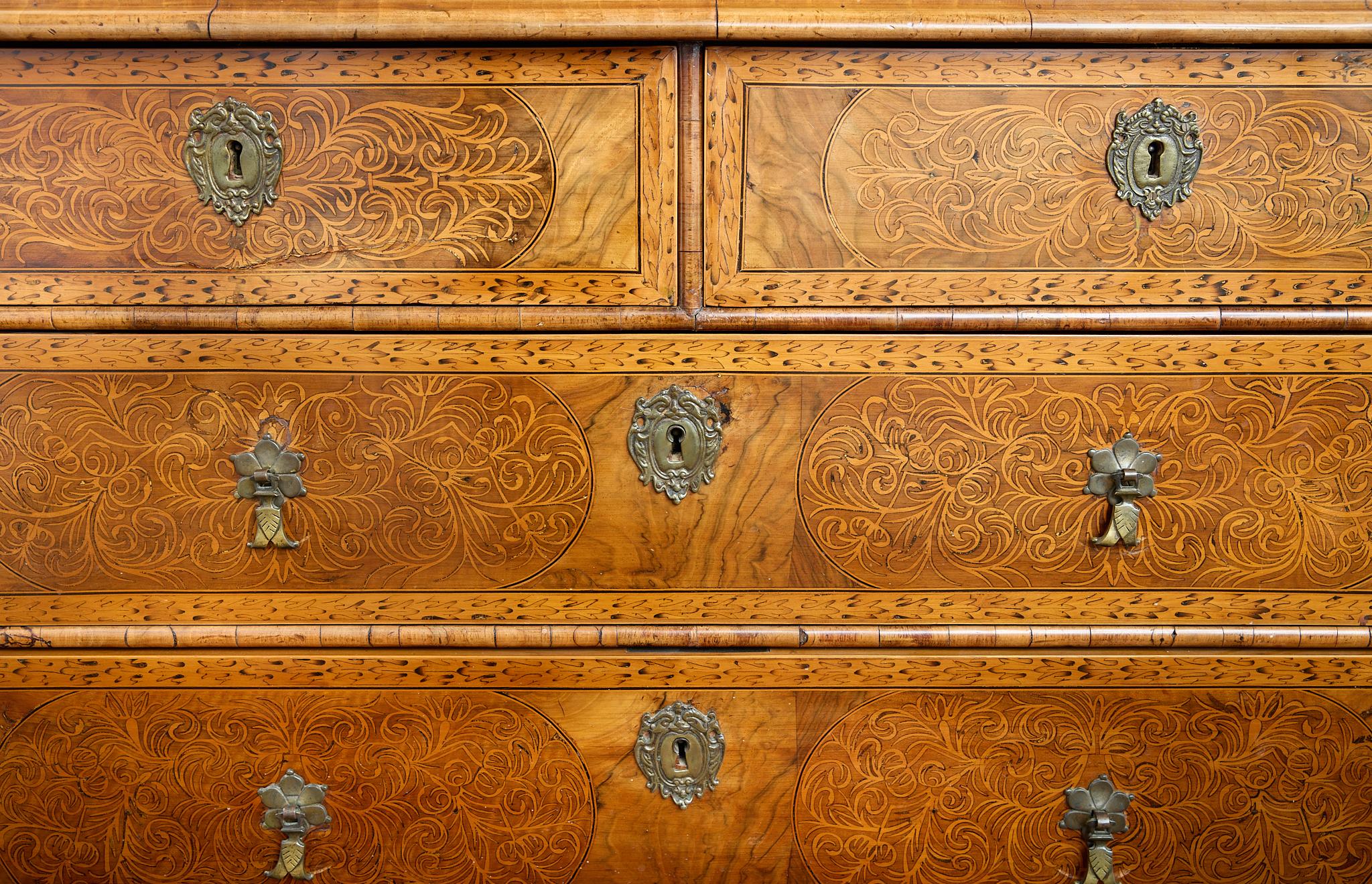 Inlay  18th Century English,  Burled Walnut, Inlaid Chest of Drawers For Sale