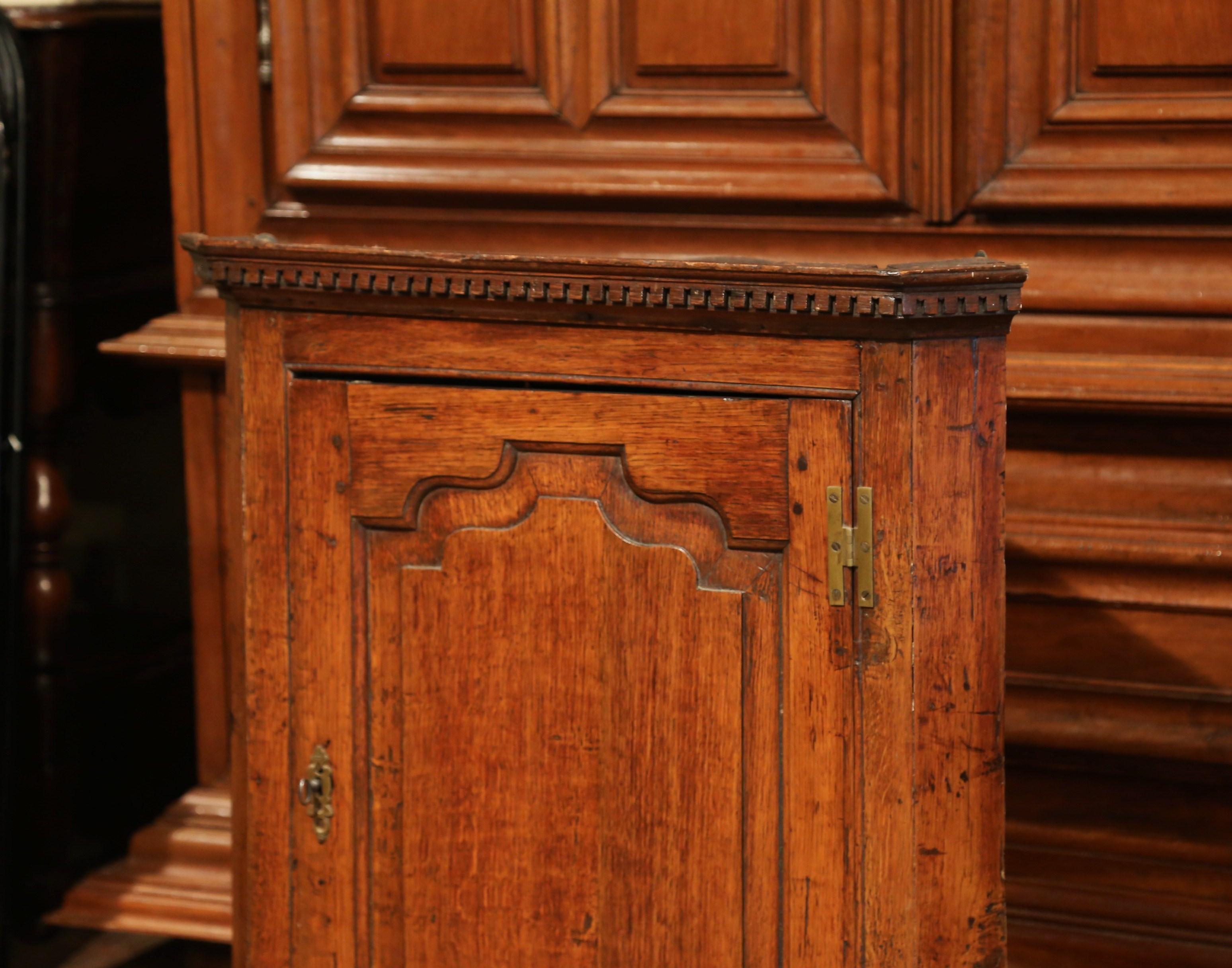 18th Century English Carved Oak Wall Hanging Corner Cabinet 4