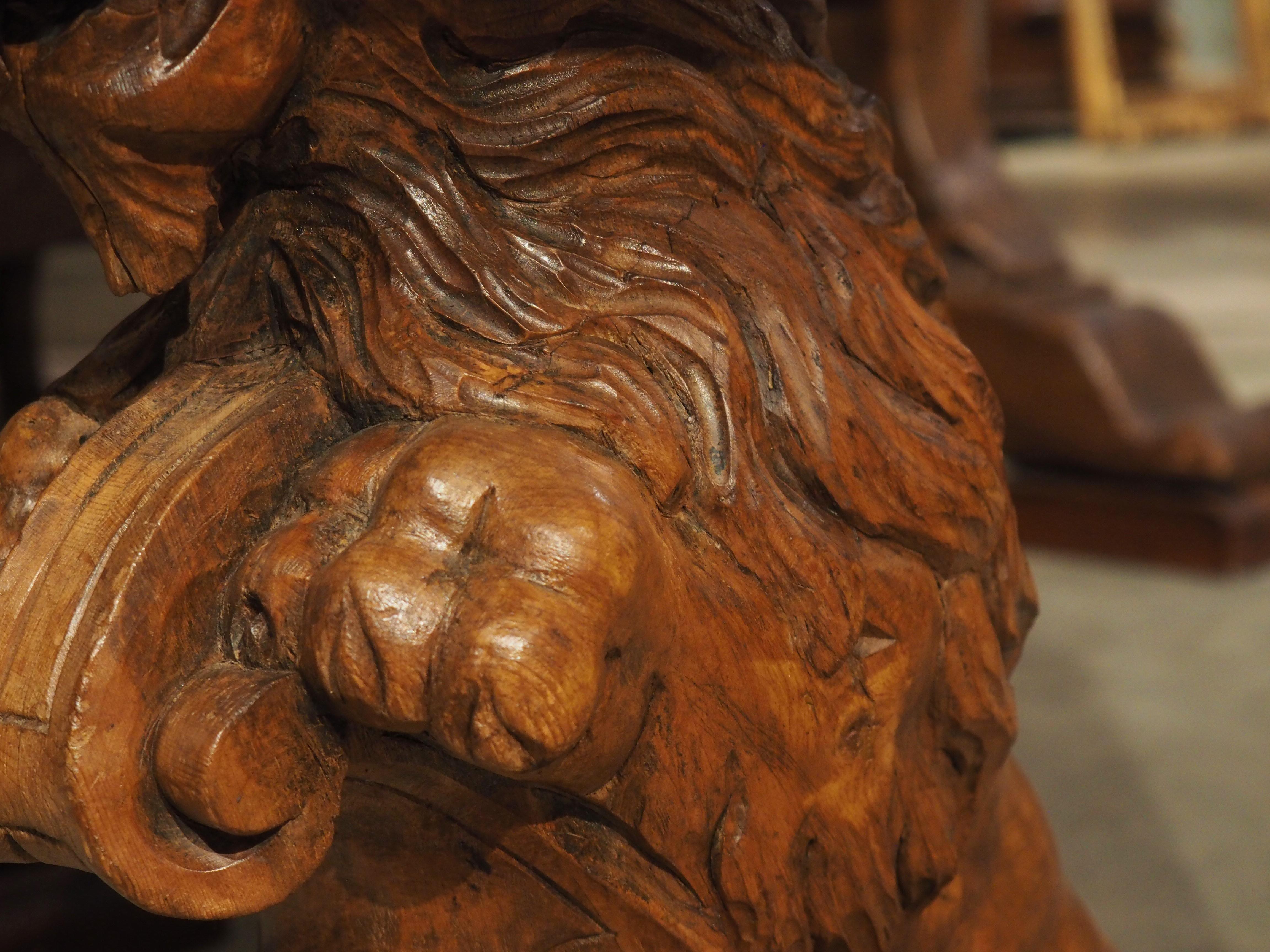 Wood 18th Century English Carved Pine Lion Table Lamp For Sale