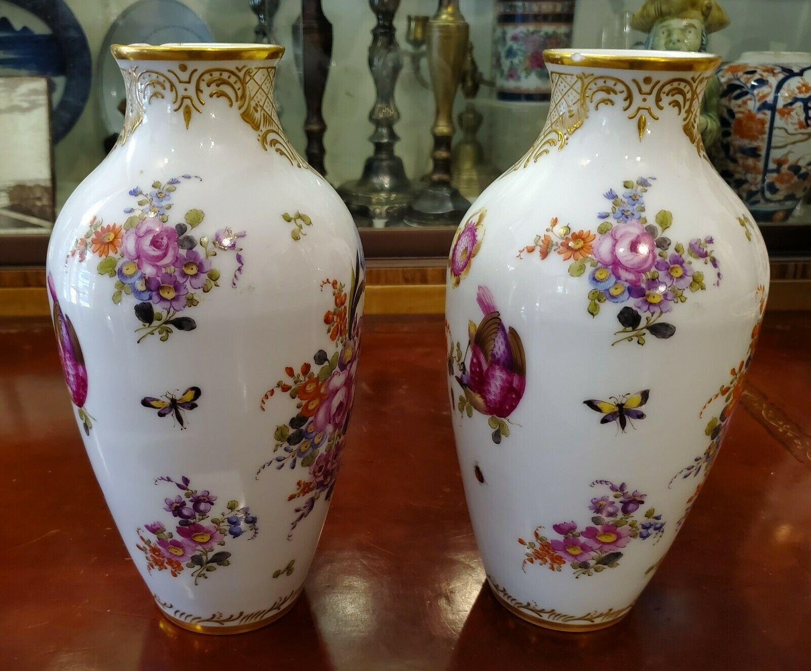 18th Century English Chelsea Porcelain Vases 'a pair' In Good Condition In Hallowell, US