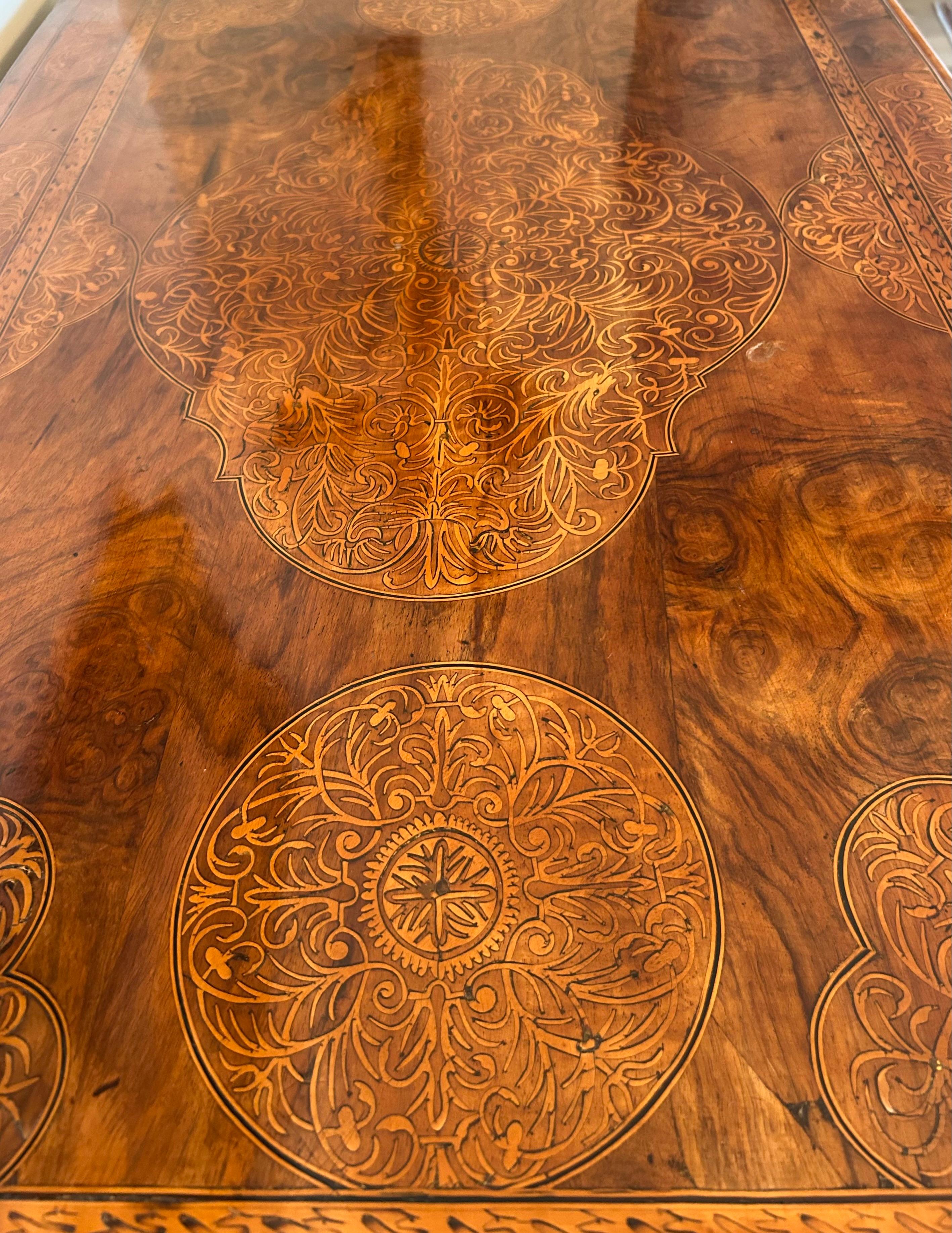 18th Century, English Chest of Drawers with Exquisite Marquetry For Sale 2