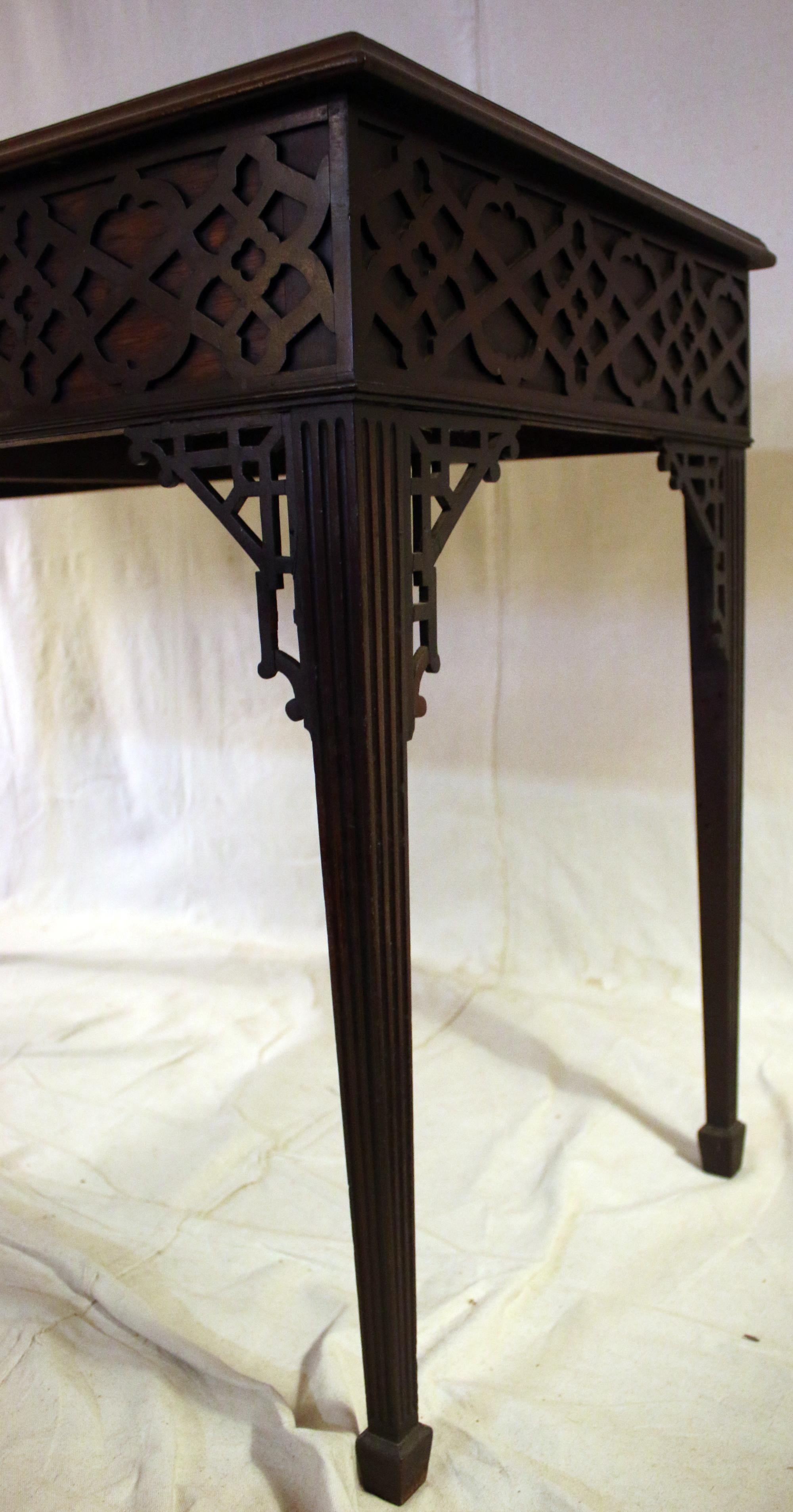 Mahogany 18th Century English Chinese Chippendale Console Table For Sale