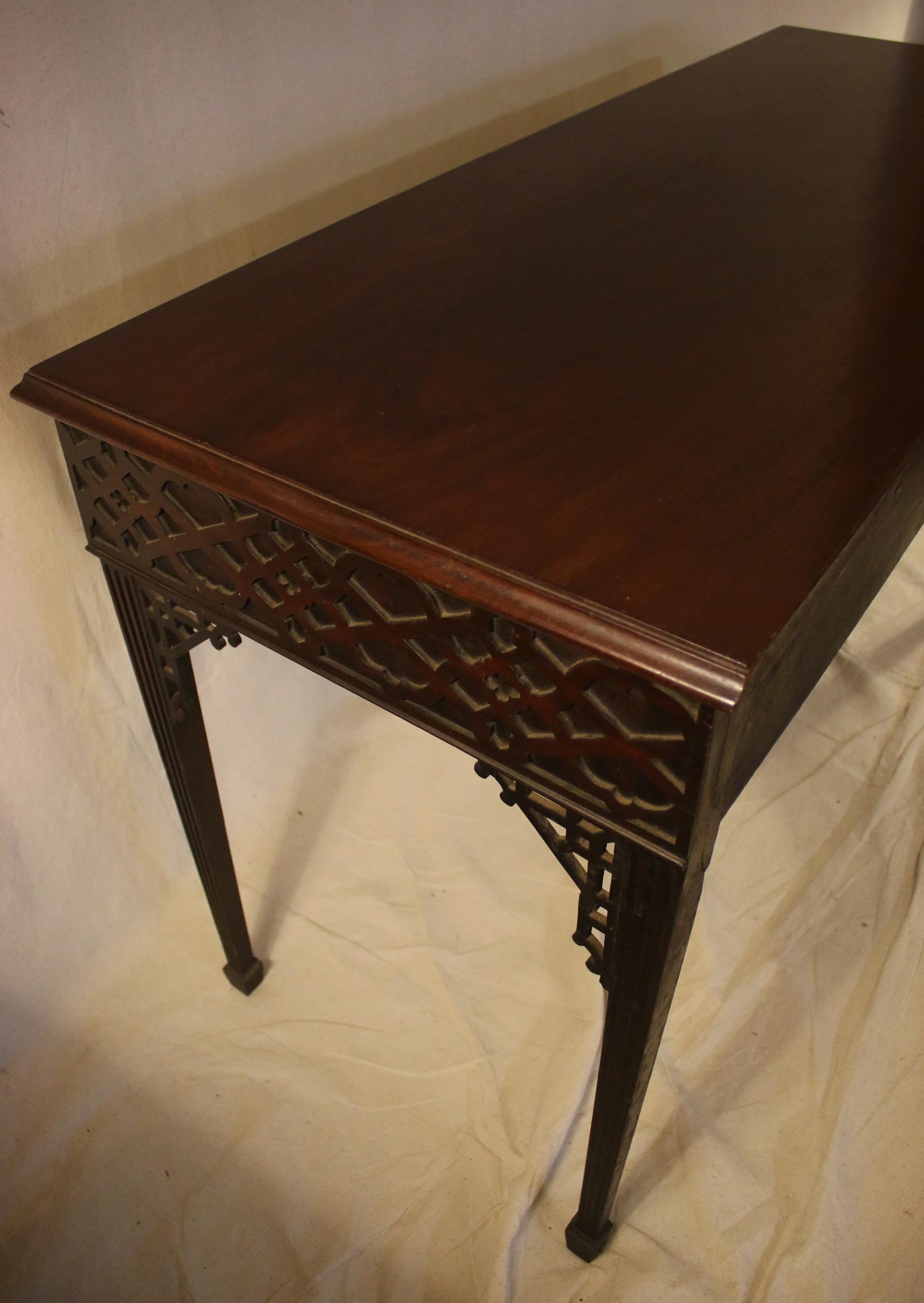 18th Century English Chinese Chippendale Console Table For Sale 1