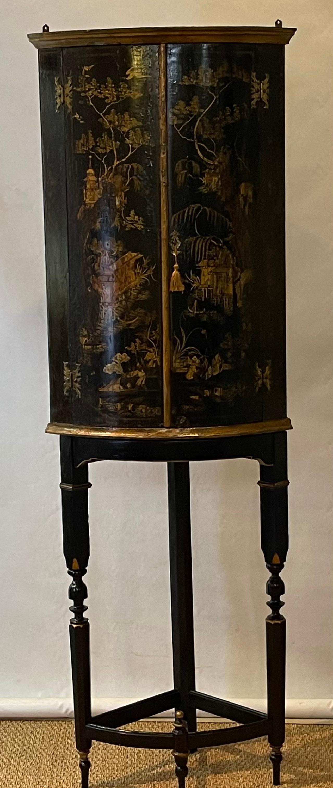 Hand-Painted 18th Century English Chinoiserie Decorated Corner Cabinet