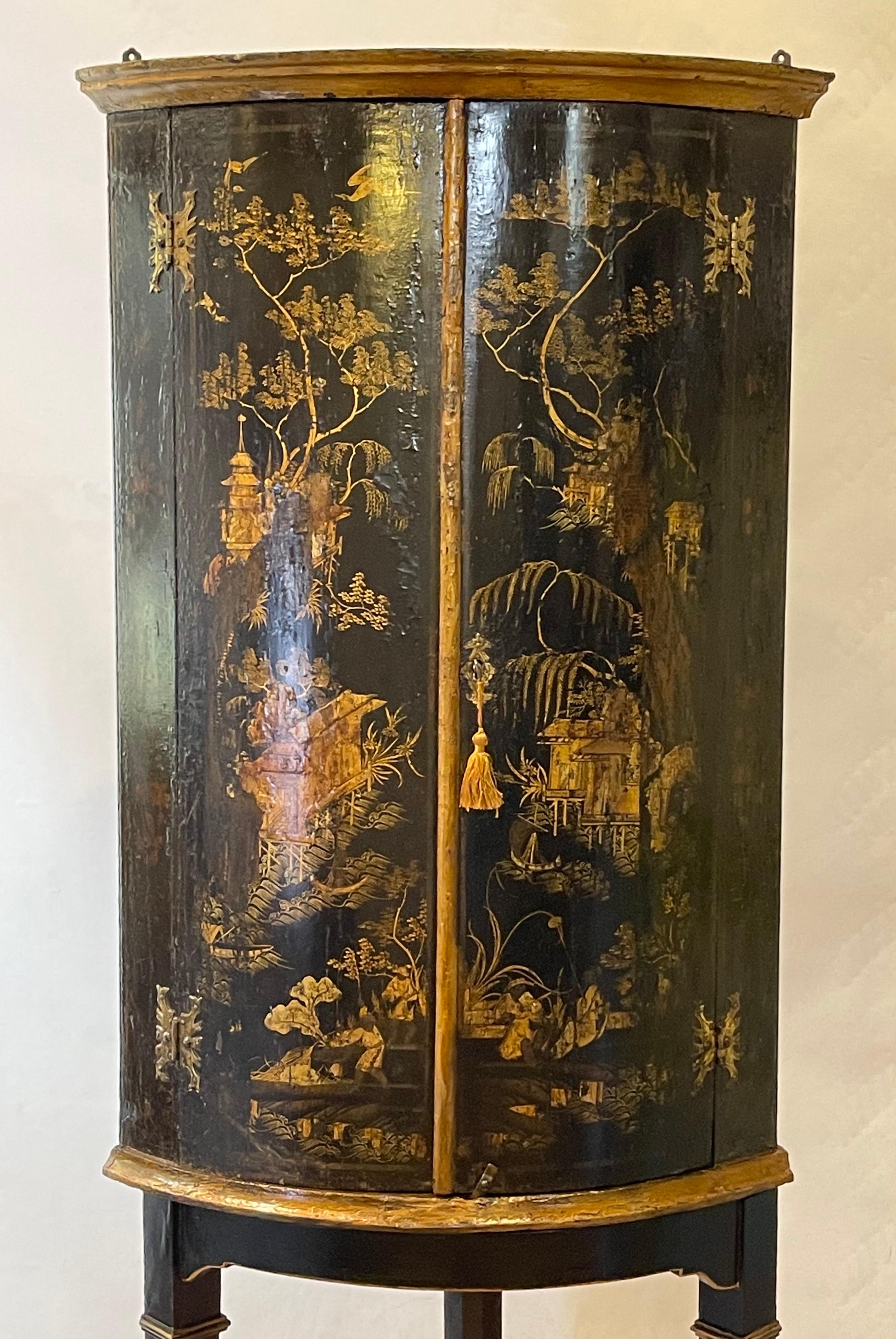 Wood 18th Century English Chinoiserie Decorated Corner Cabinet