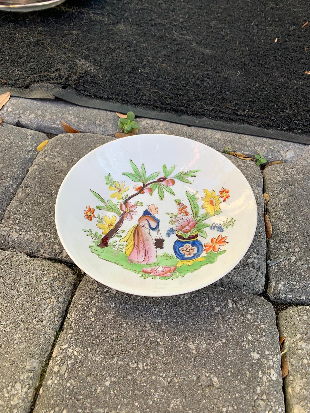 18th Century English Chinoiserie Porcelain Bowl with Old Label For Sale 1