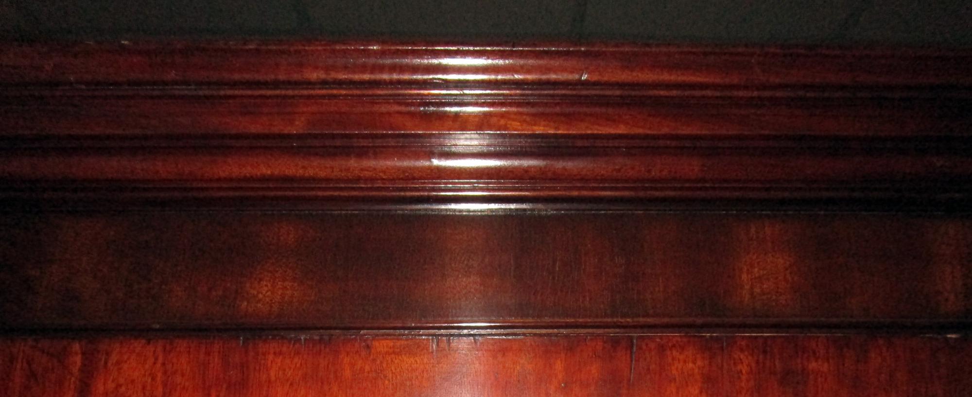 18th century English Chippendale Chest on Chest Large Size For Sale 4