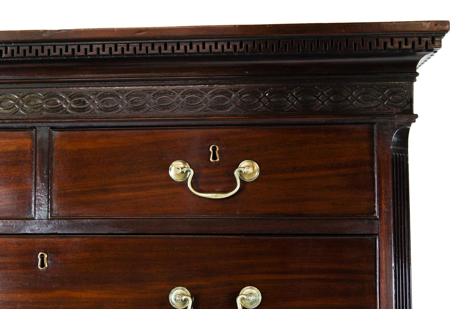 18th Century English Chippendale Mahogany Chest On Chest For Sale 4