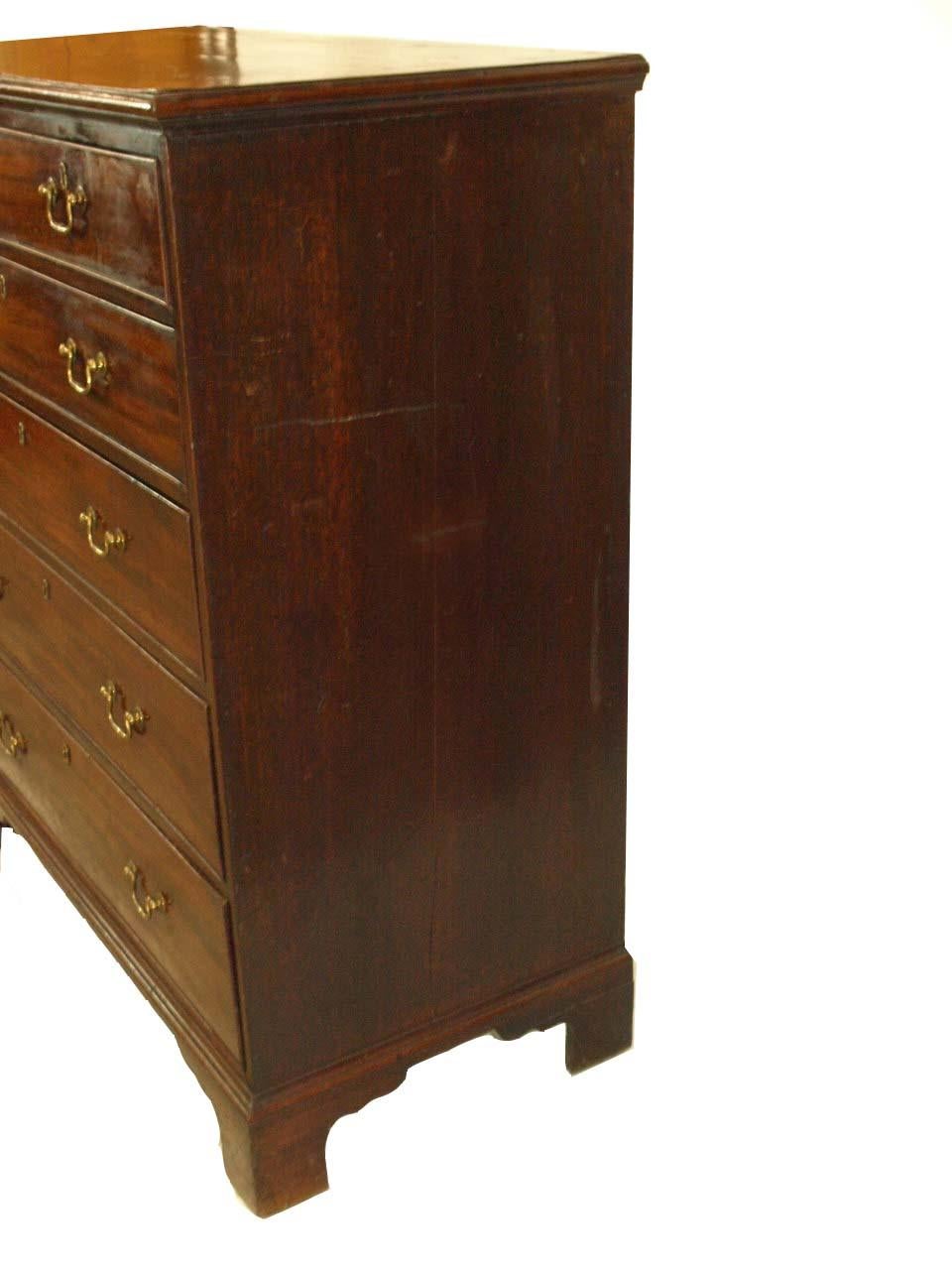 18th Century English Chippendale Tall Chest In Good Condition For Sale In Wilson, NC
