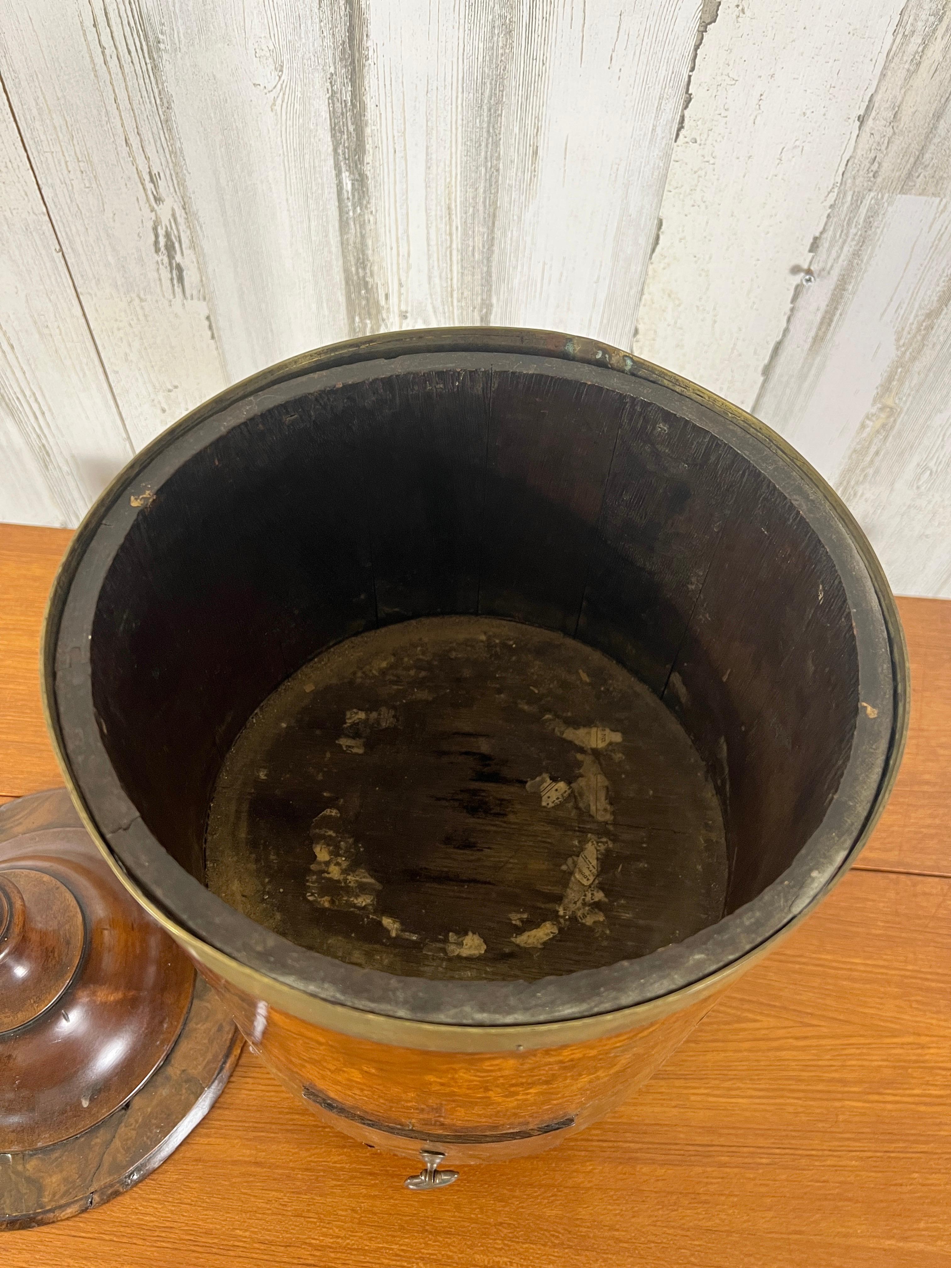 18th Century English Coal Bucket For Sale 8