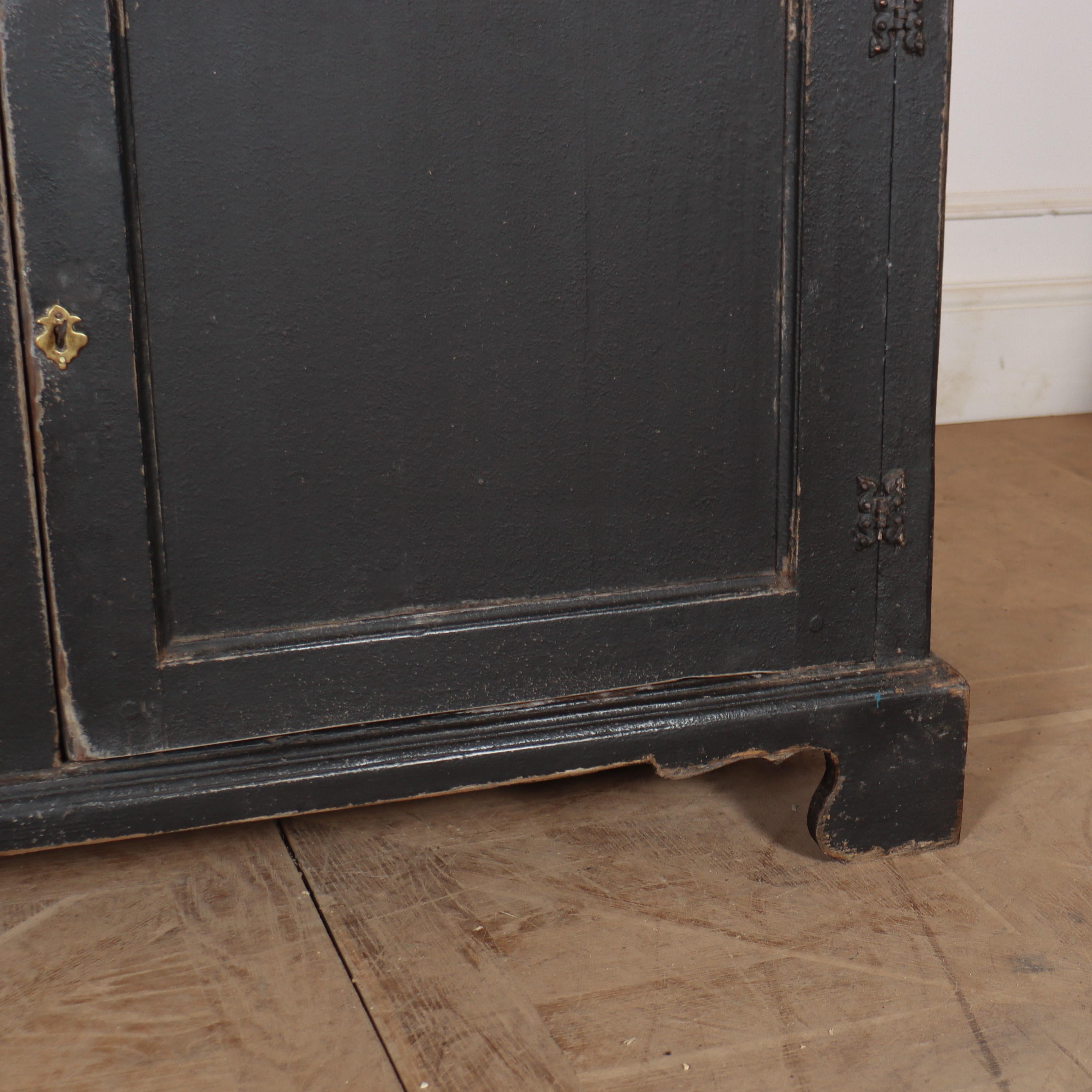 18th Century English Country Dresser Base In Good Condition In Leamington Spa, Warwickshire