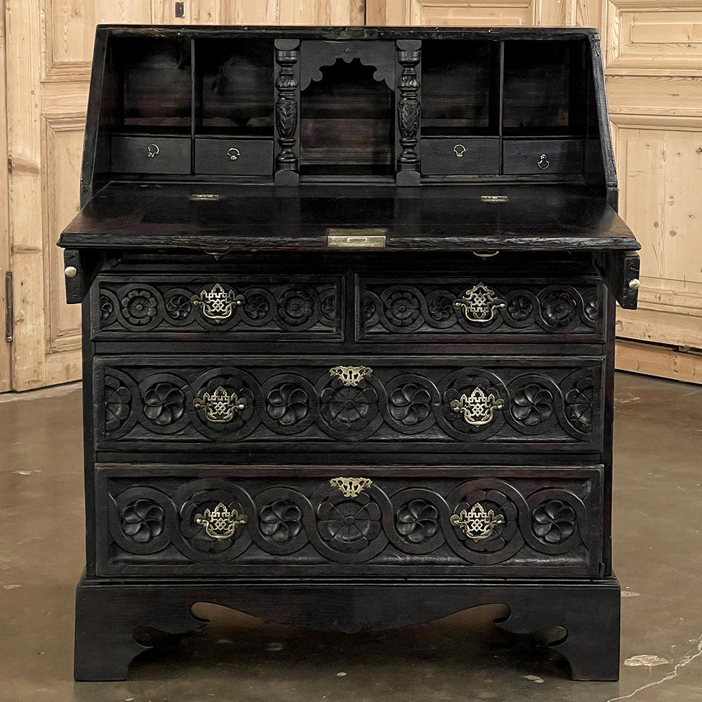 18th Century English Country Secretary in Hand-Carved Oak For Sale 1